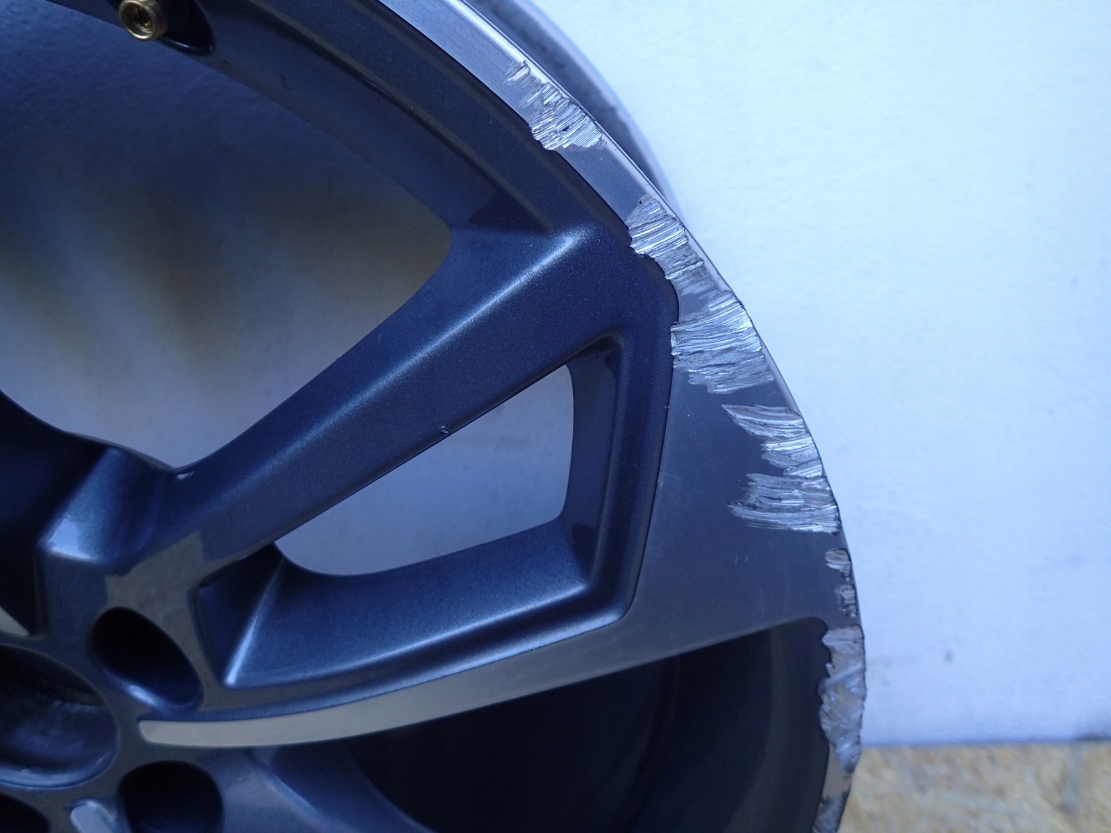 disk AUDI A4 B9 18\ 8J 5x112 ET40 8W0601025DL
