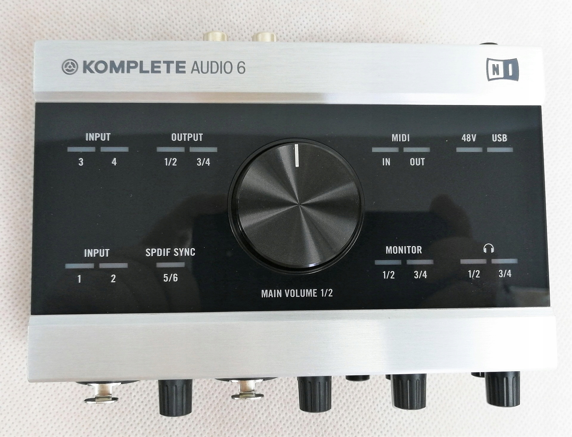 Native Instrument KOMPLETE AUDIO 6 SAM KONTROLER