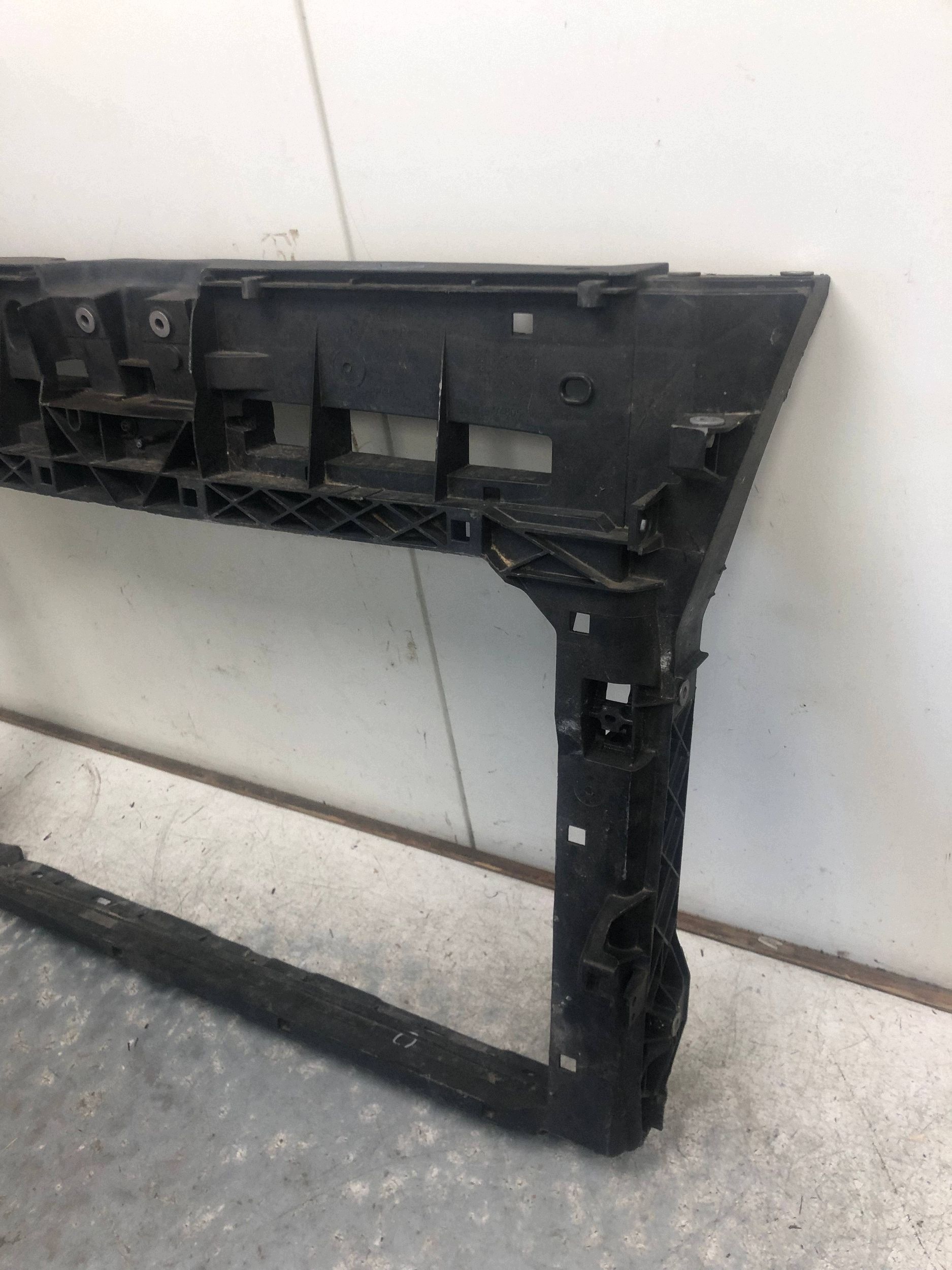 support panel for radiators pillar SKODA KAROQ 57A805588H