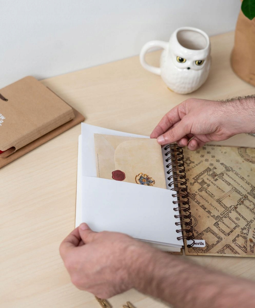 Notes A5 Harry Potter Mapa Huncwotów 90k gumka Kolor dominujący odcienie brązu i beżu