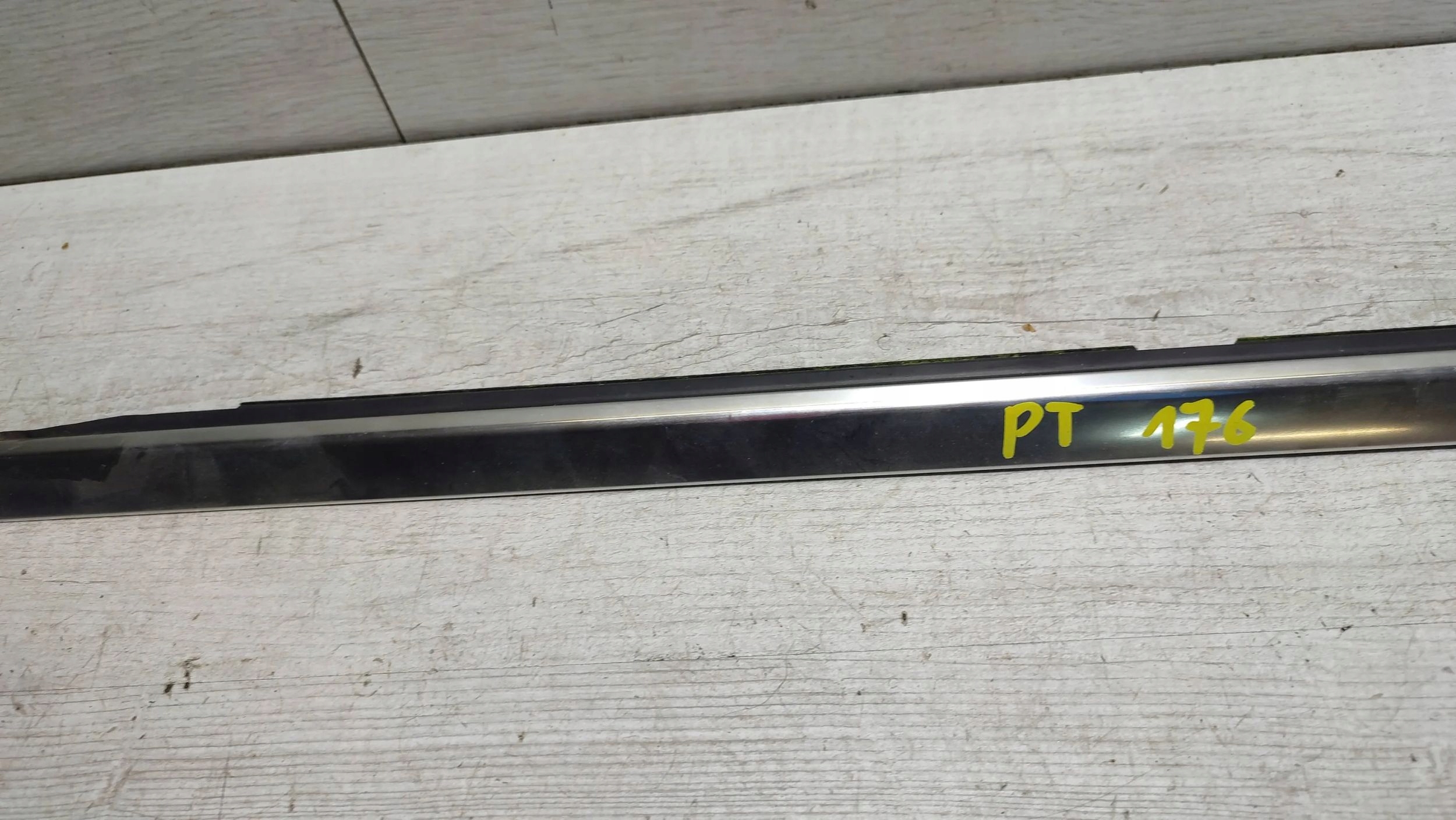 Mercedes-Benz A W176 2017 rear part side right moulding dust
