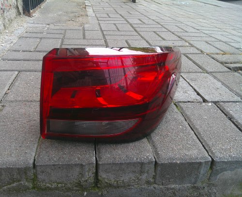 MG ZS VS LIFT LAMPA TYLNA PRAWA LED ORYGINAŁ 10571682