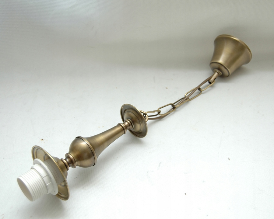Lampa s mosadzným závesom, záves na tienidlo, lampa