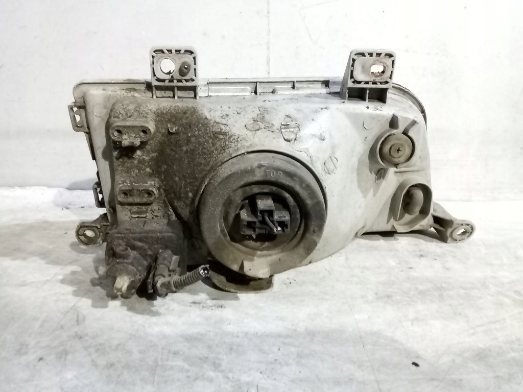 Kia Sportage and lift light left front front