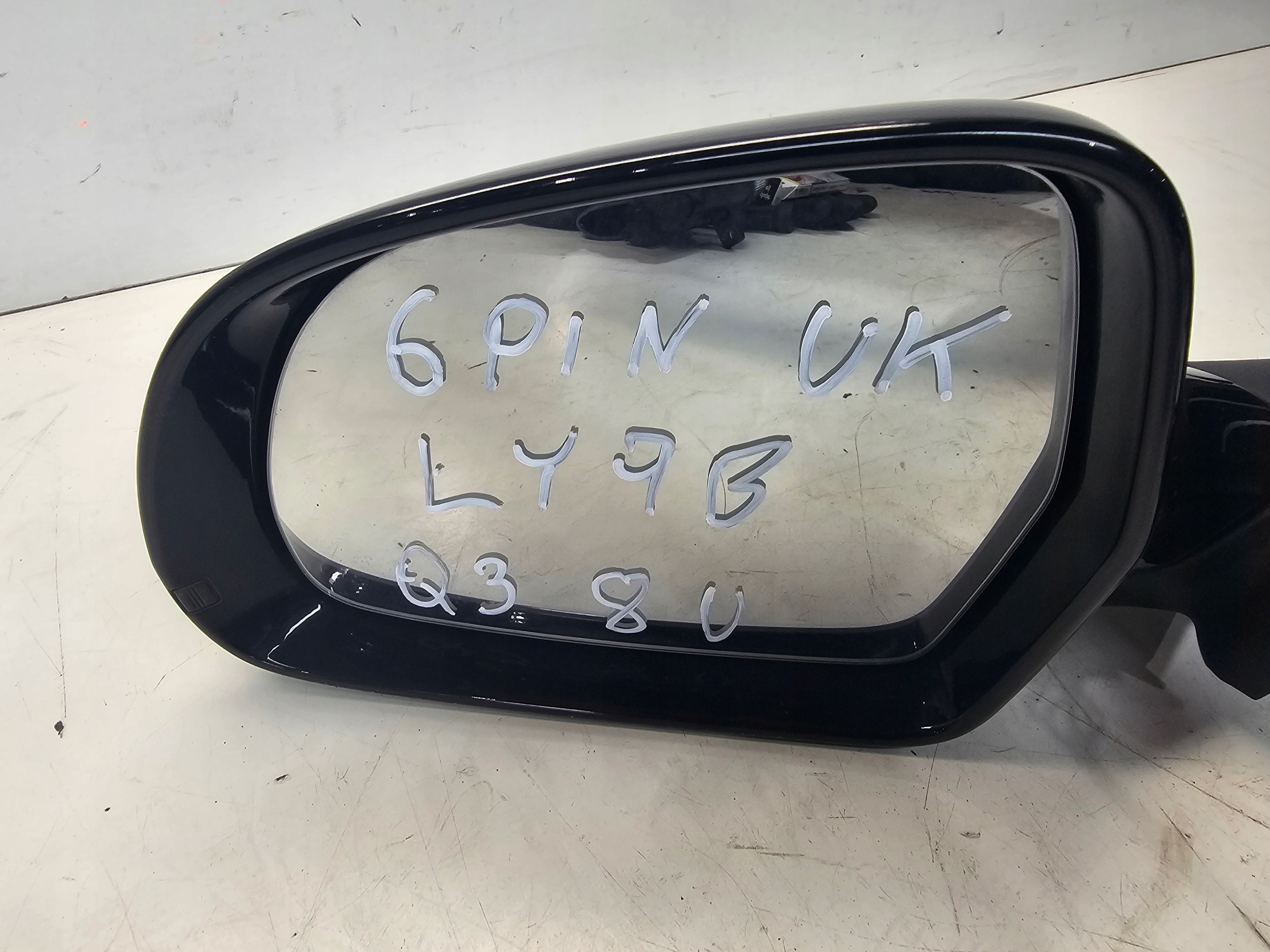 mirror exterior left AUDI Q3 8U 6 PIN LY9B UK