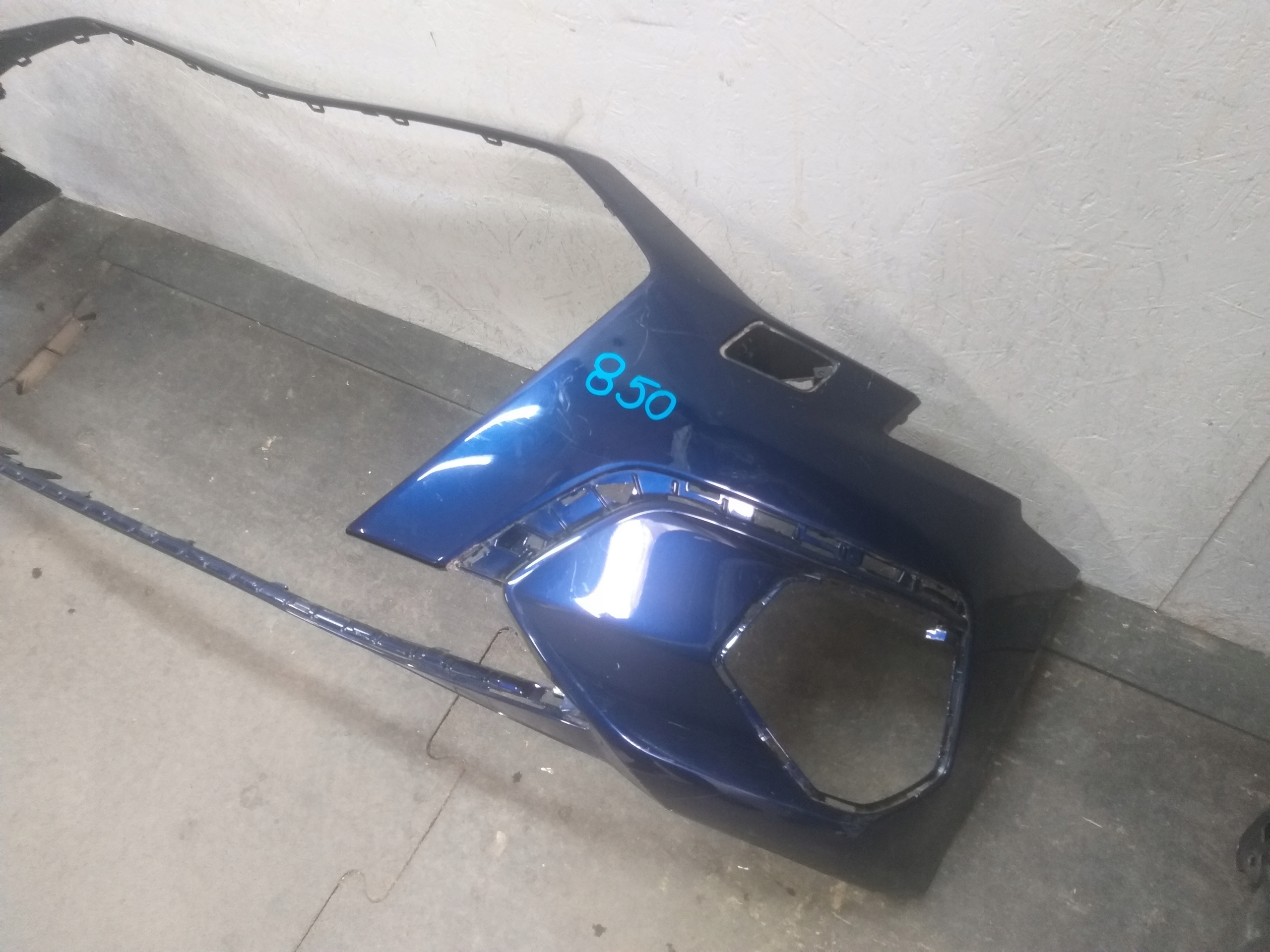 nárazník předek AUDI A3 8Y 20