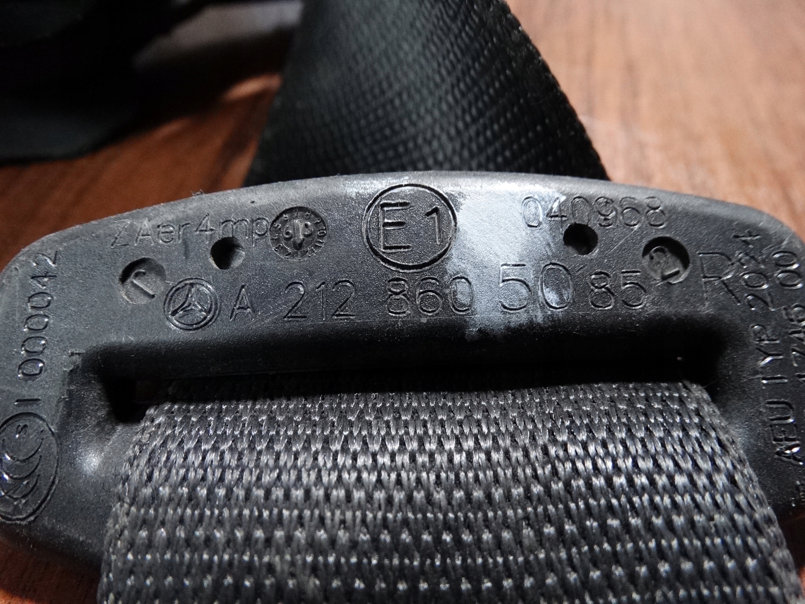IDEALNY Gurten Spanner vorne rechts MERCEDES W212 1