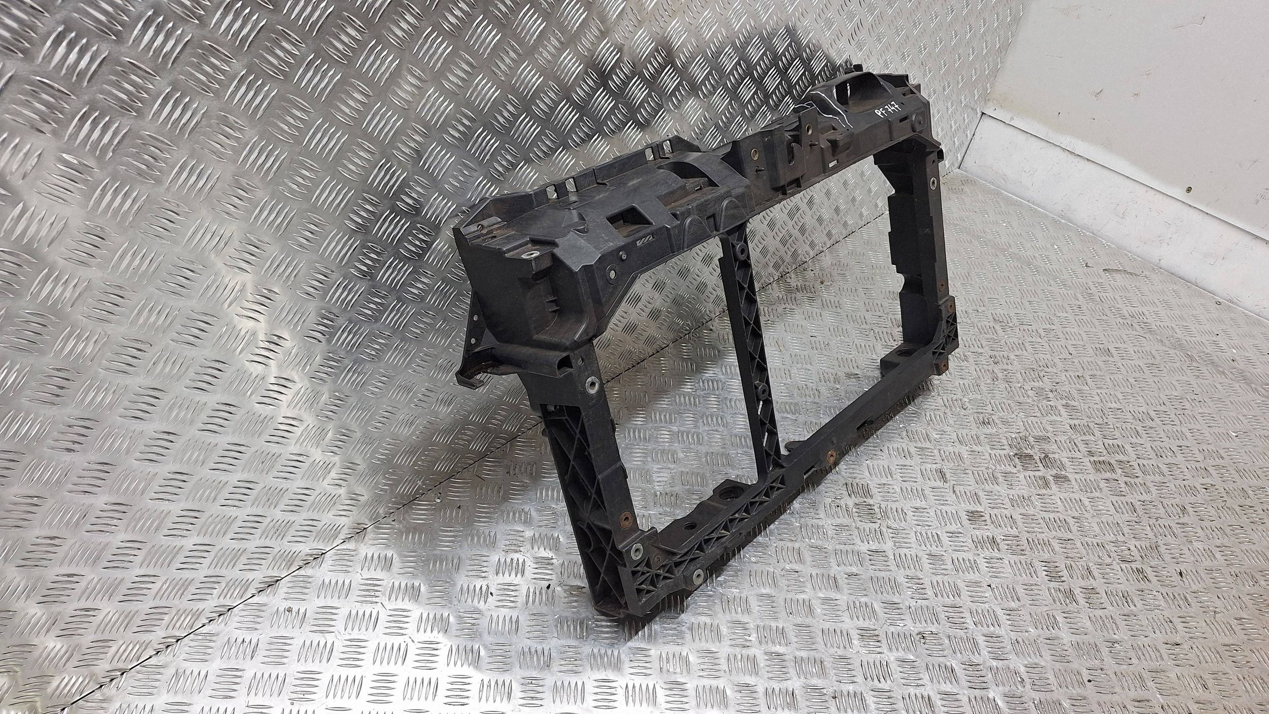 support panel for radiators pillar iron 8V51-A16E146-AE FORD FIESTA MK7