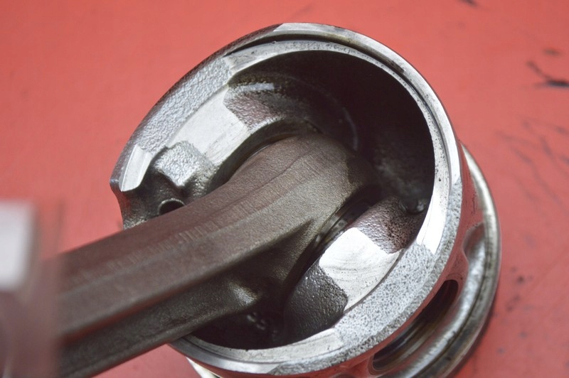 PISTON BIELLE BLB 038J AUDI A4 B7 2.0 TDI 140 KM 04-08