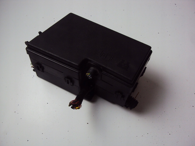 КОРОБКА BEZPIECZNIKOW FORD KUGA Mk2