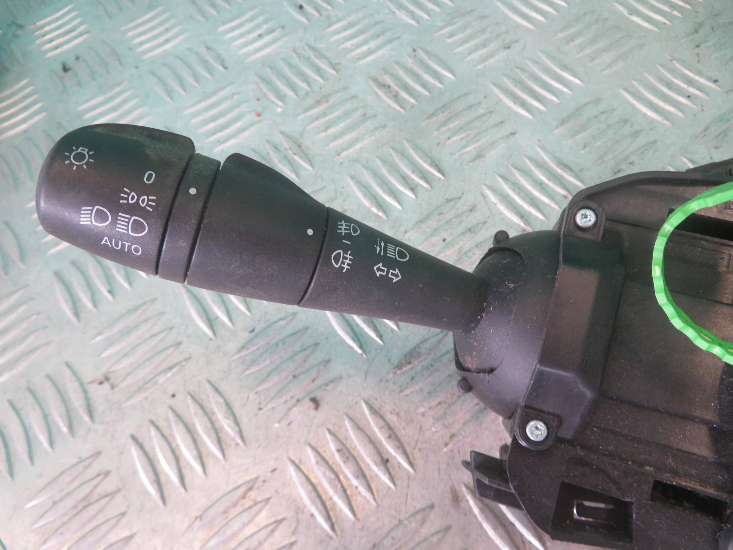 DEVIO LUCI TERGICRISTALLO TERGI RENAULT TRAFIC 19R 255676085R
