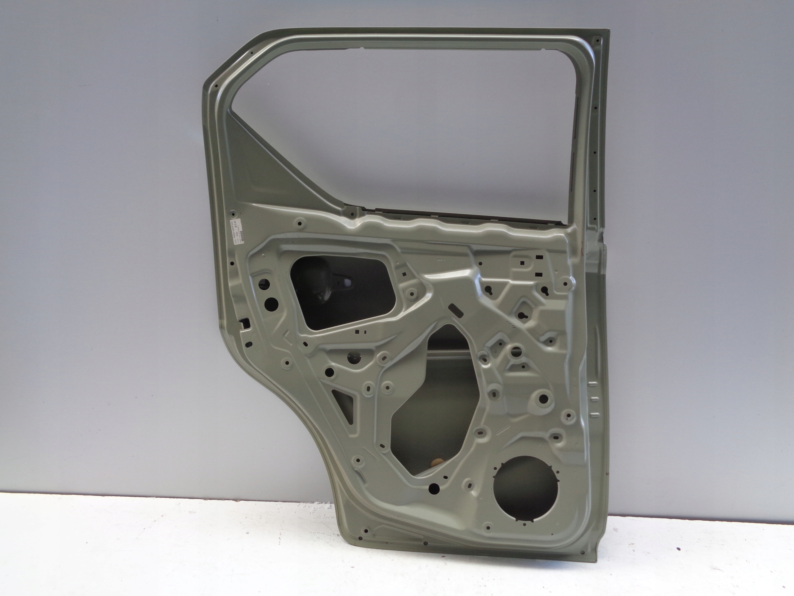 NO-WE-- door left rear. SUZUKI IGNIS III 16- NR 50034
