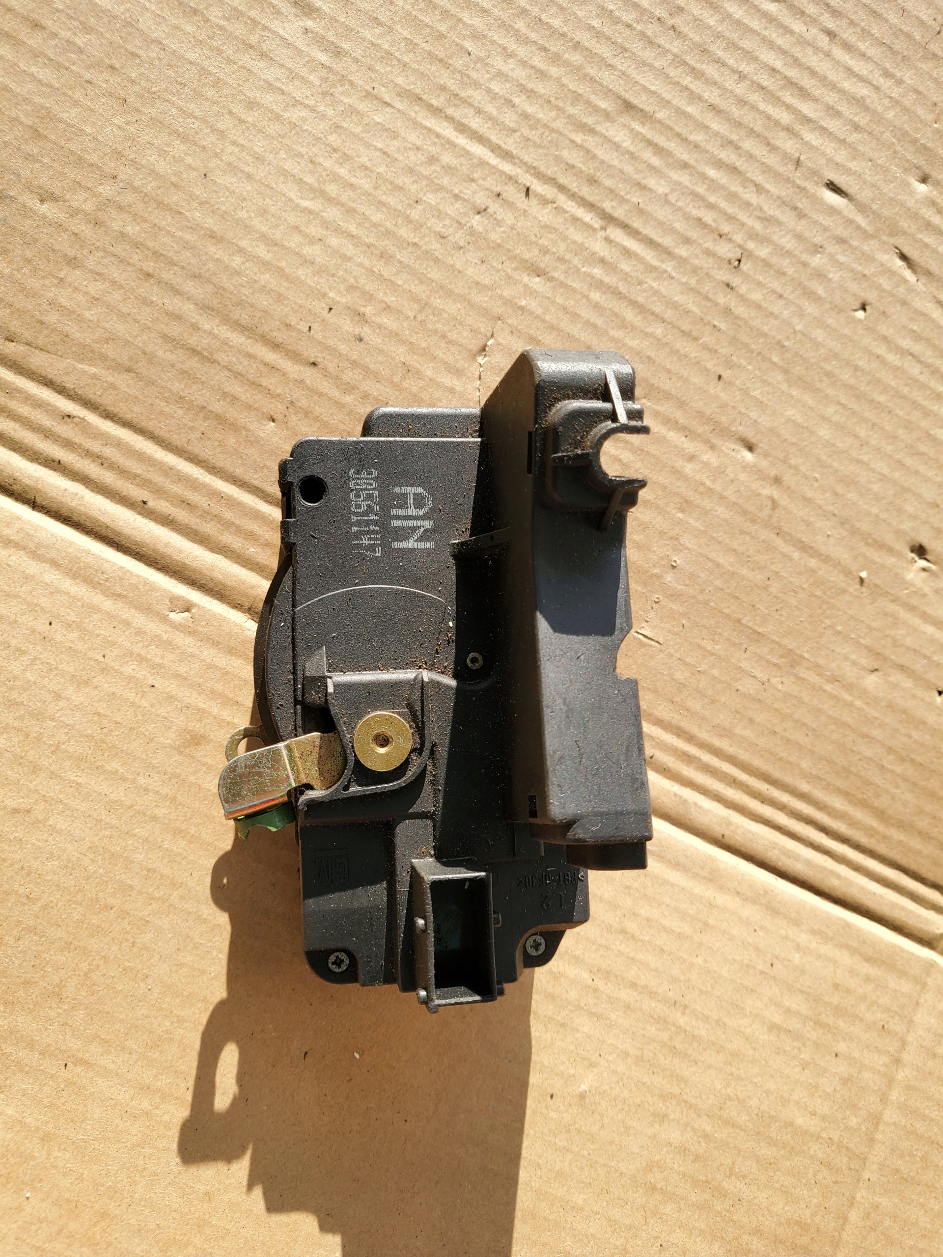 lock door left front OPEL ASTRA II G KOMBI OE EUROPA