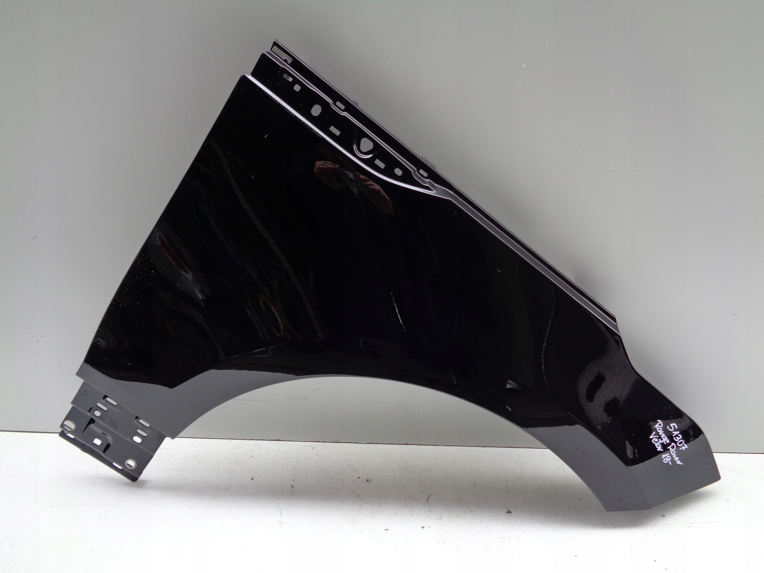fender right front RANGE ROVER VELAR 18- NR 51307