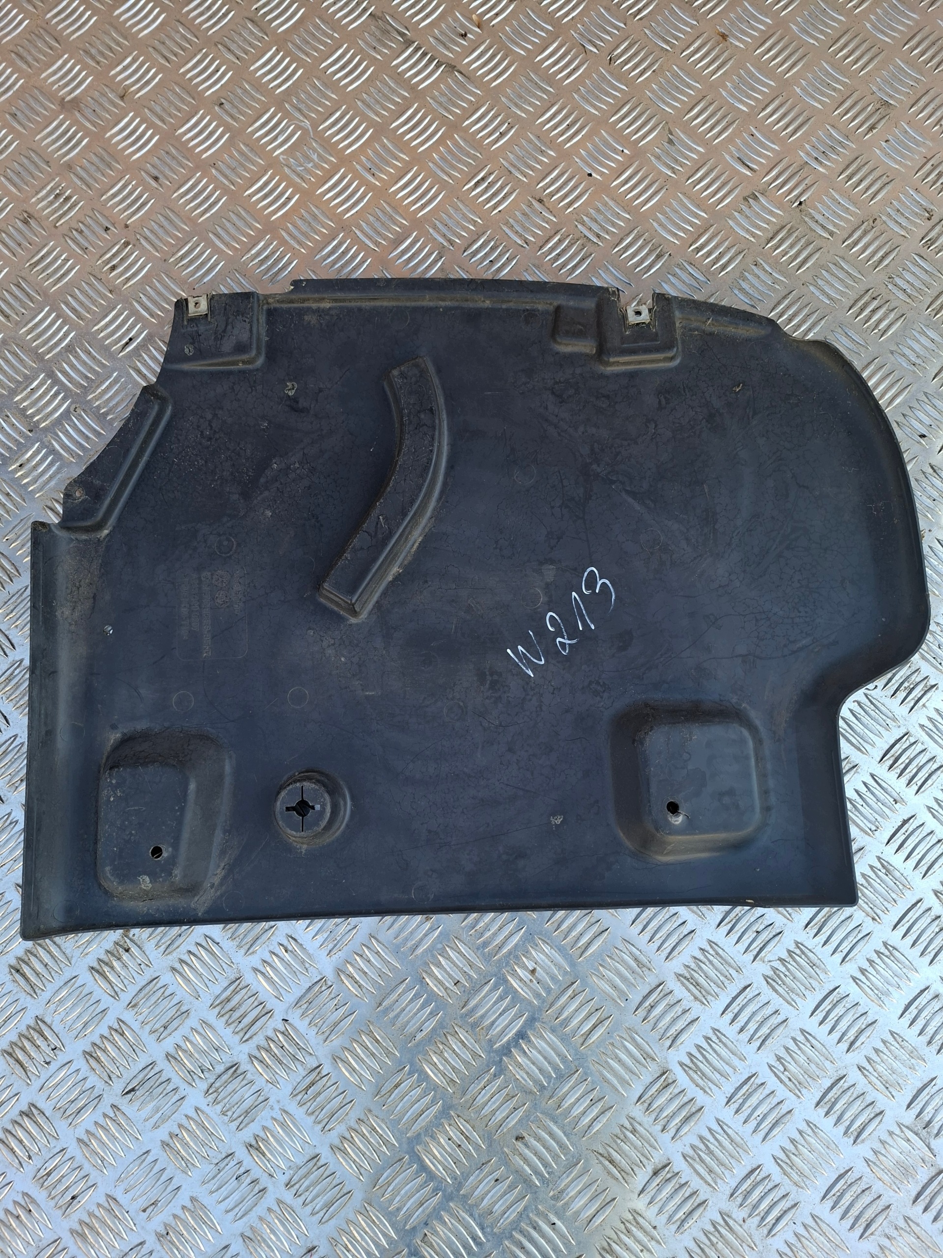 cover chassis MERCEDES W213 A2136900207