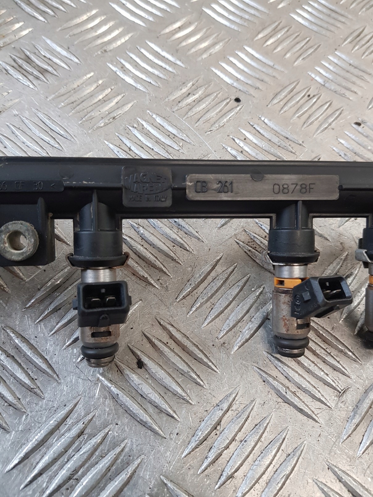 Rampe injection Injecteurs CB261 FIAT PUNTO 1.4B 08R