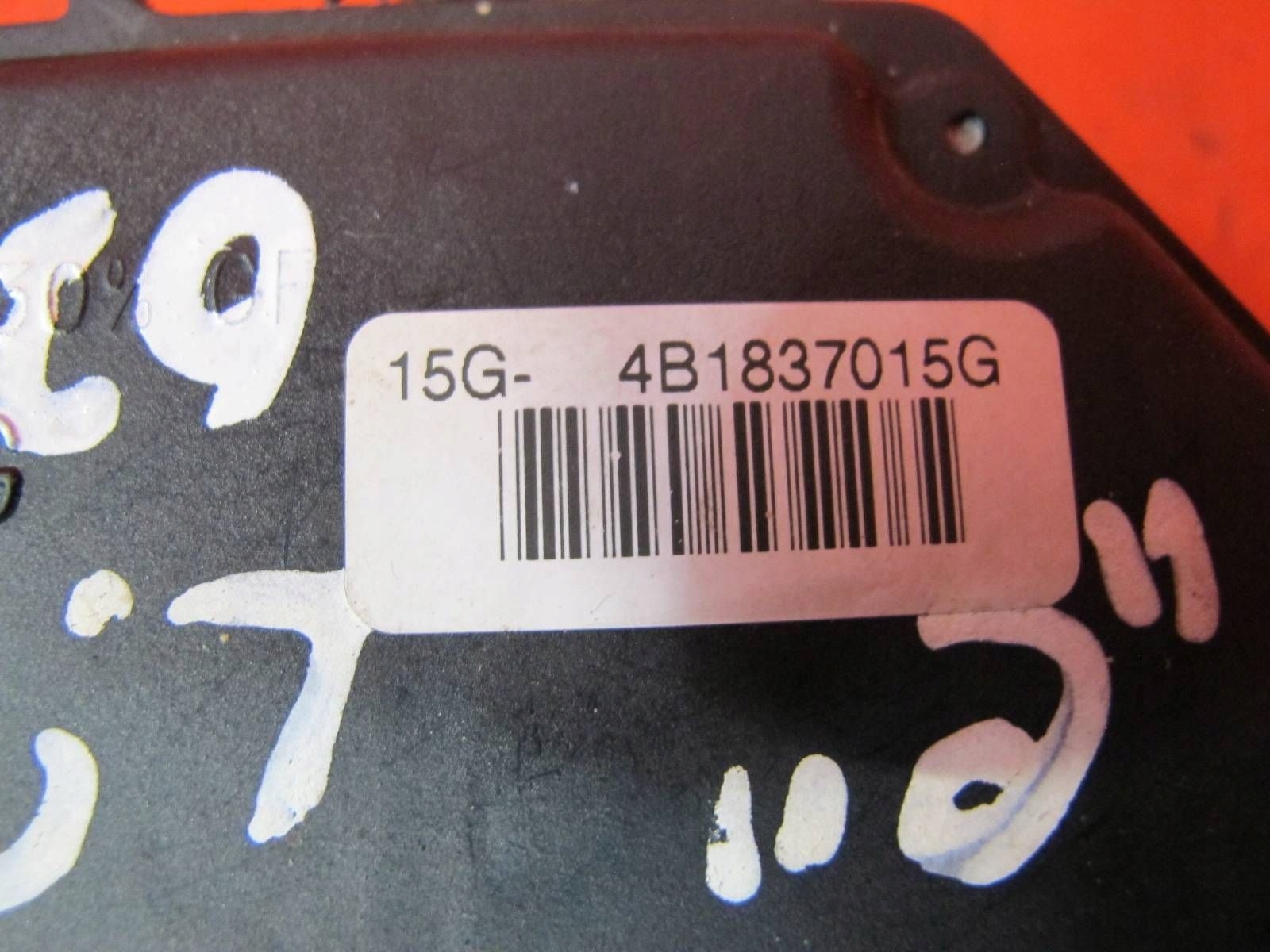 AUDI A4 B6 8E MALYSZ lock door left front front 9-PIN EUROPA 4B1837015G