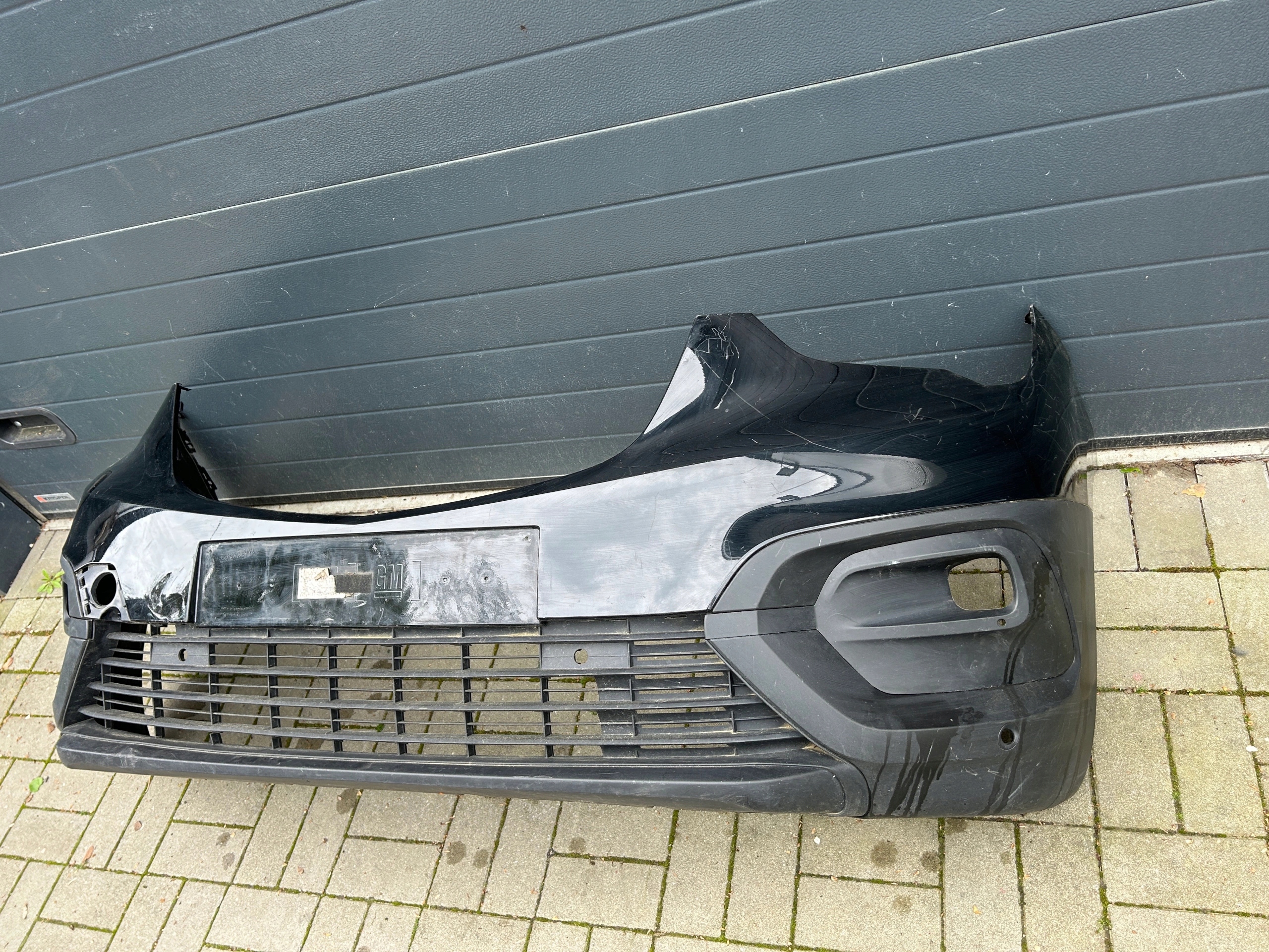 OPEL COMBO E 18- NÁRAZNÍK PREDOK PREDNÝ
