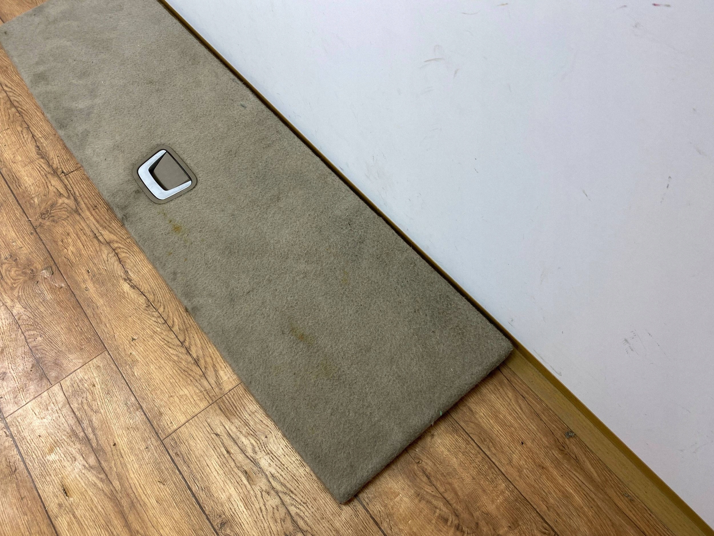 floor boot Cadillac Escalade IV 2015+