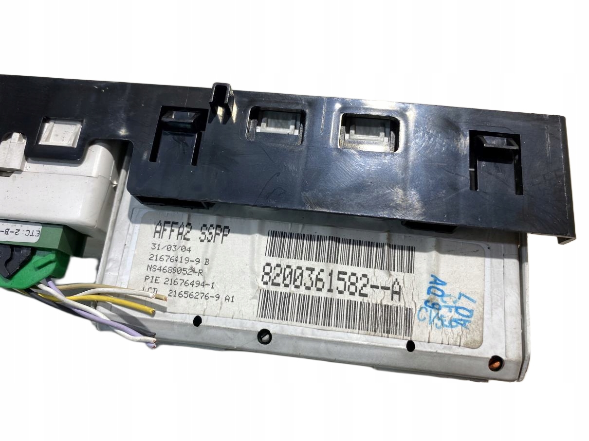 display RENAULT LAGUNA II 8200361582