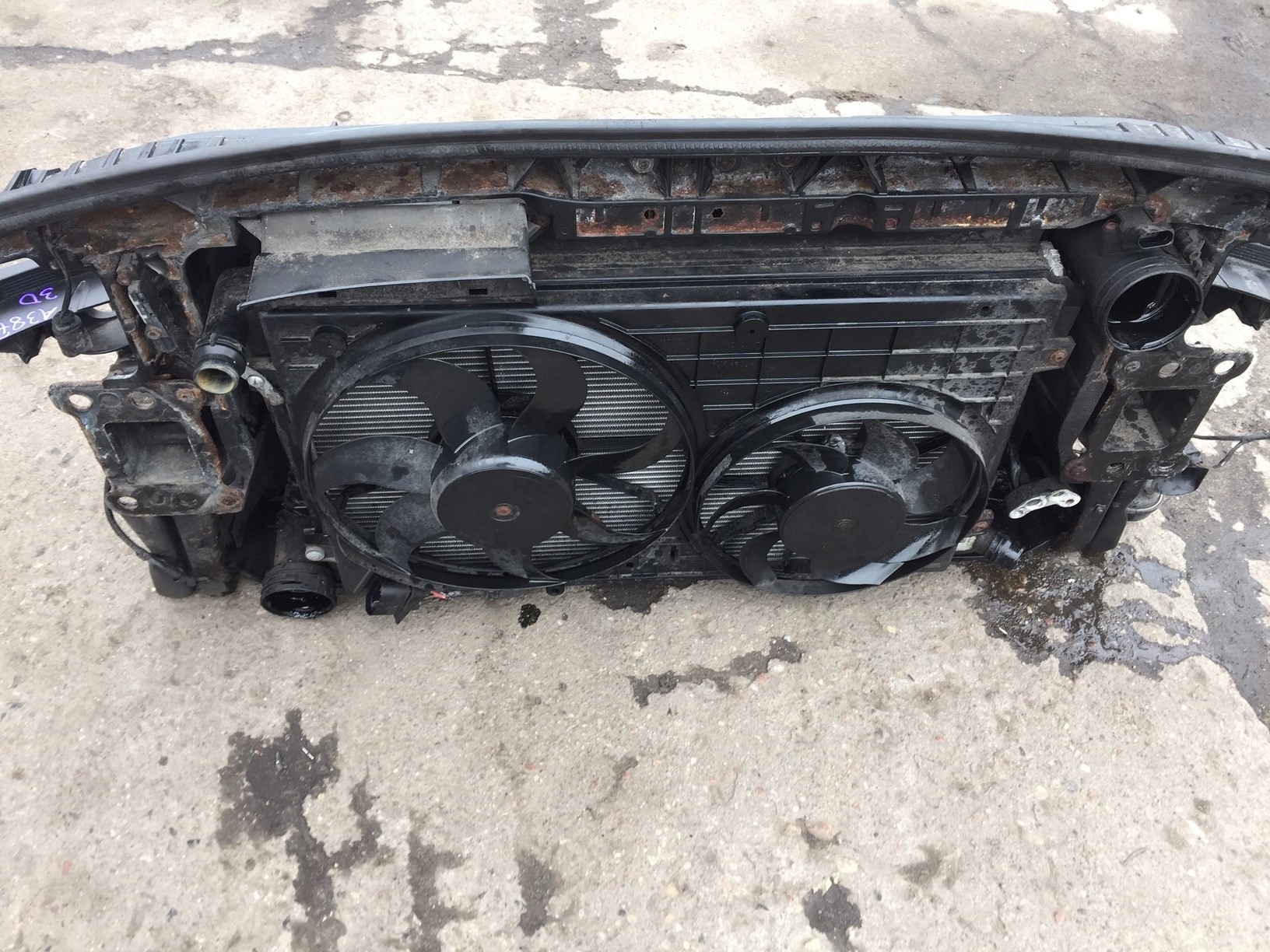 A3 8P 1.9 TDI support panel for radiators fans radiator