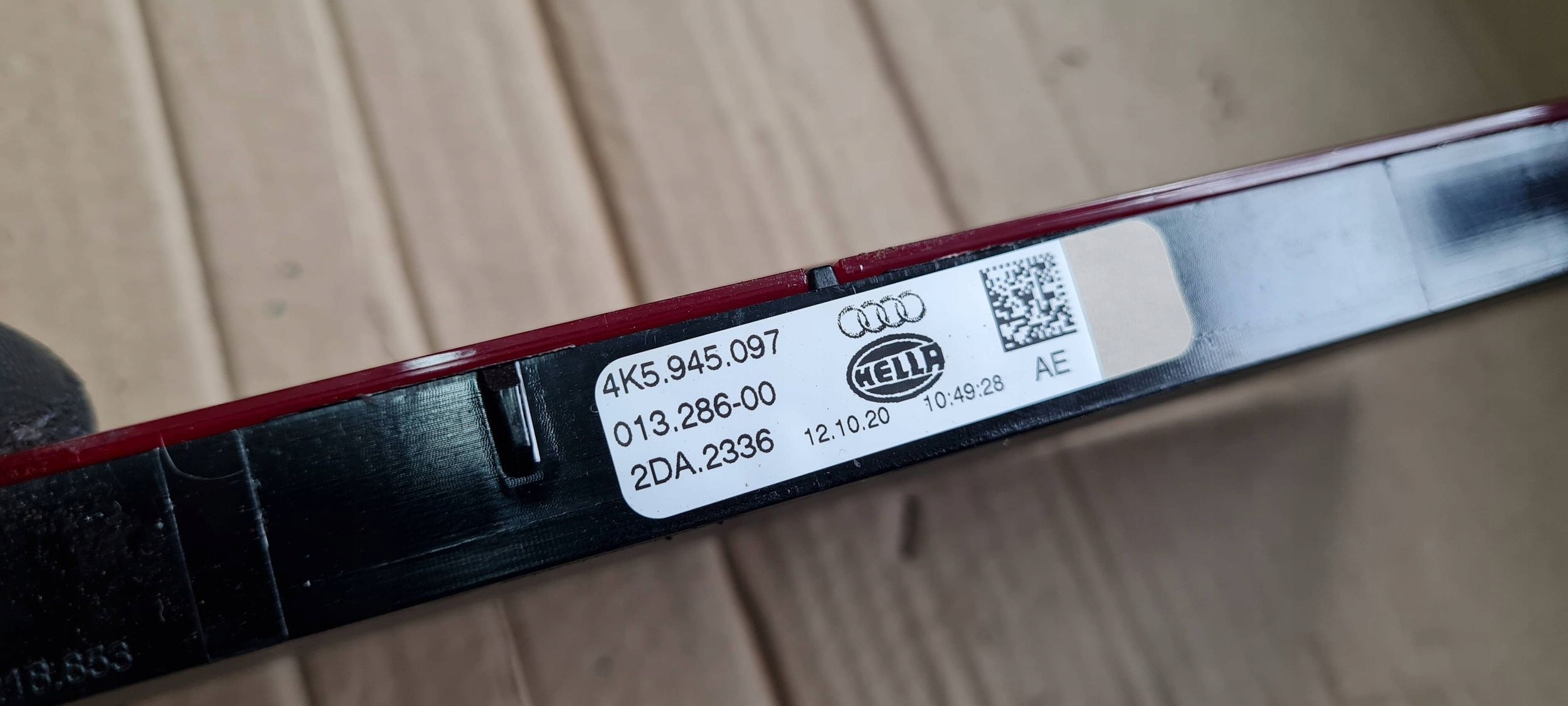 A6 C8 4K TRZECIE light STOP STOPU sedan 4K5945097