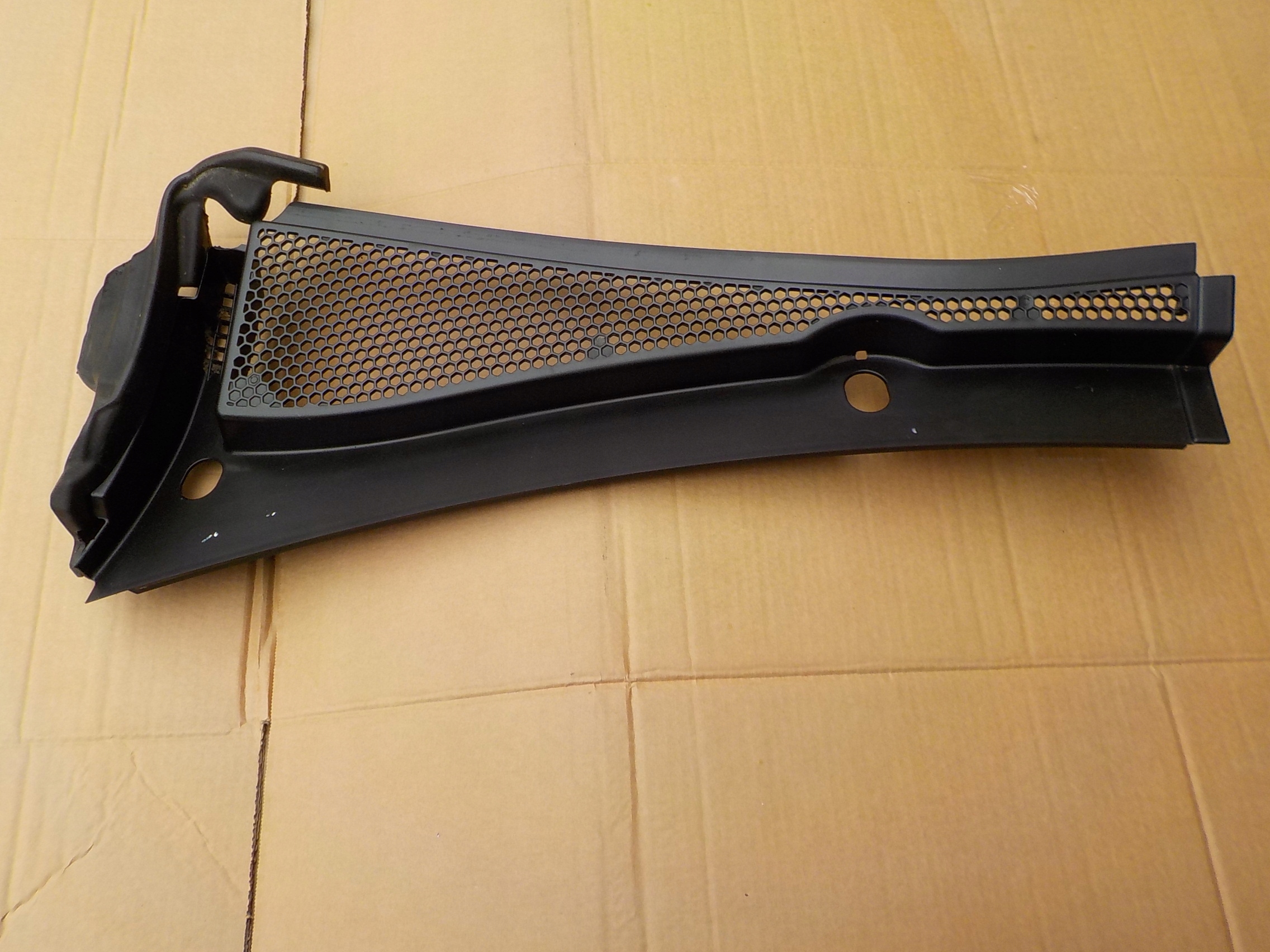 torpedo left peugeot 208 and 2013r 9673302777