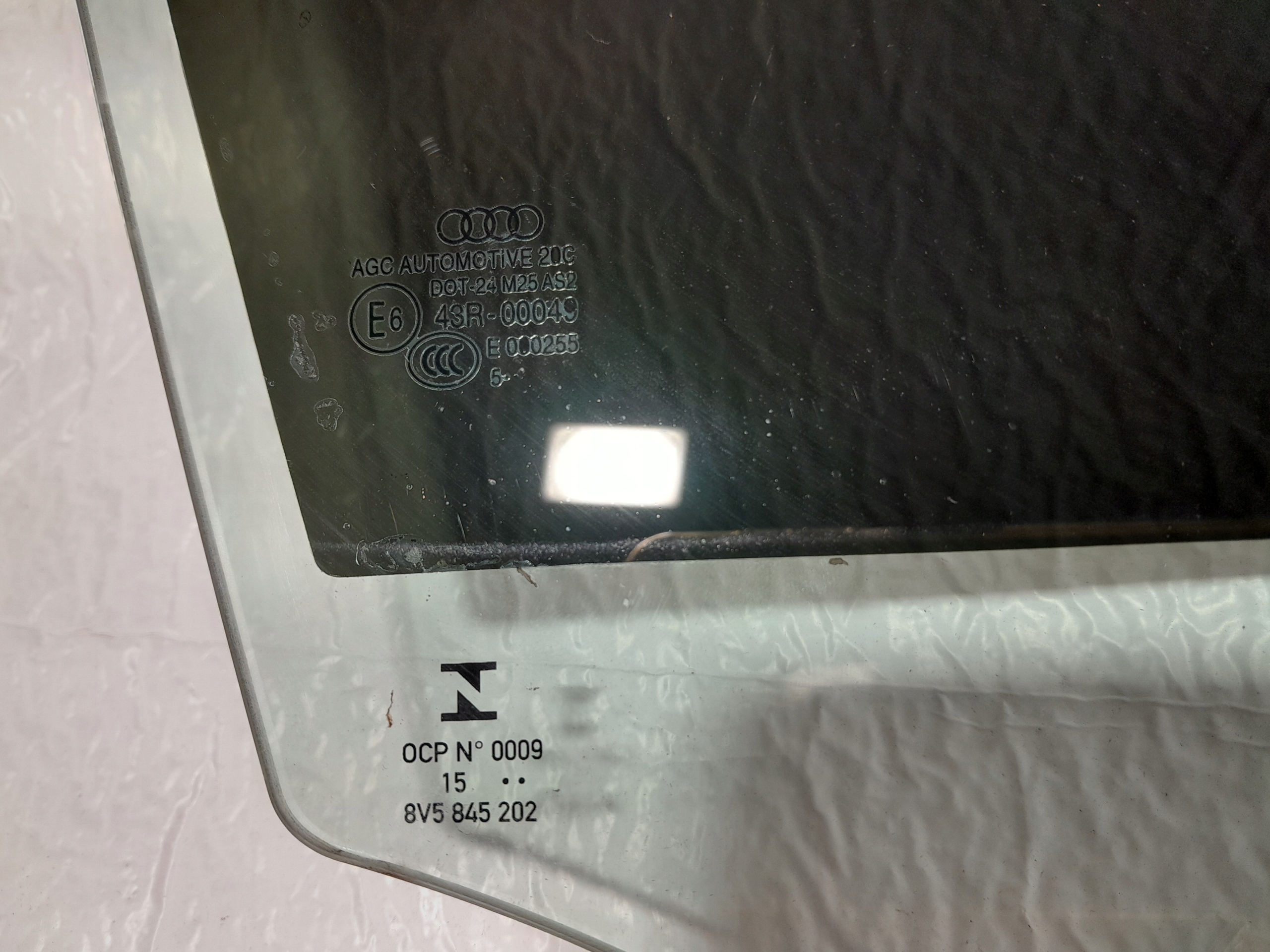 AUDI A3 S3 8V window right front 15R 8V5845202