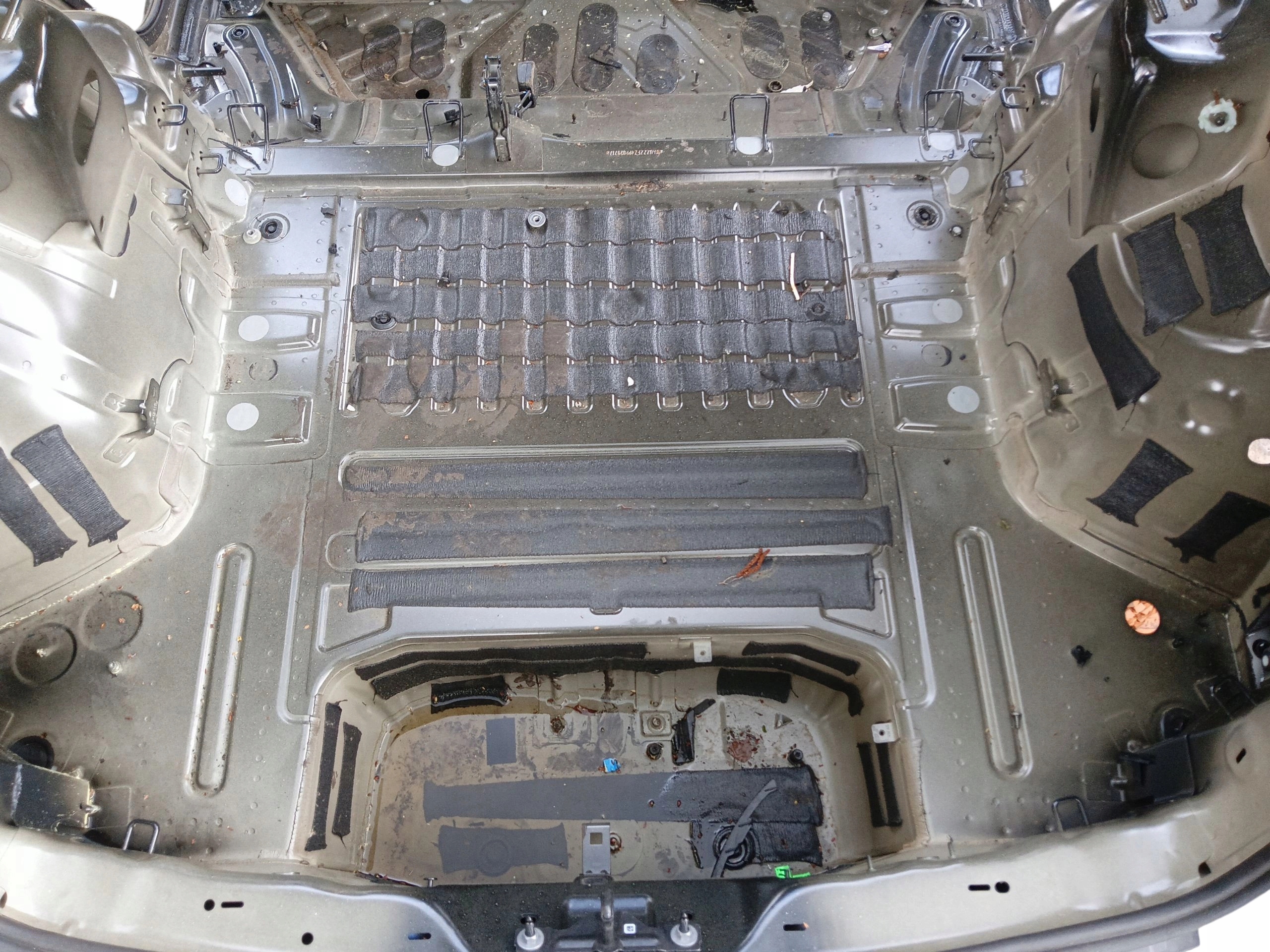 rear panel sump AUDI Q4 E-TRON LAK: LY9T (2021-)
