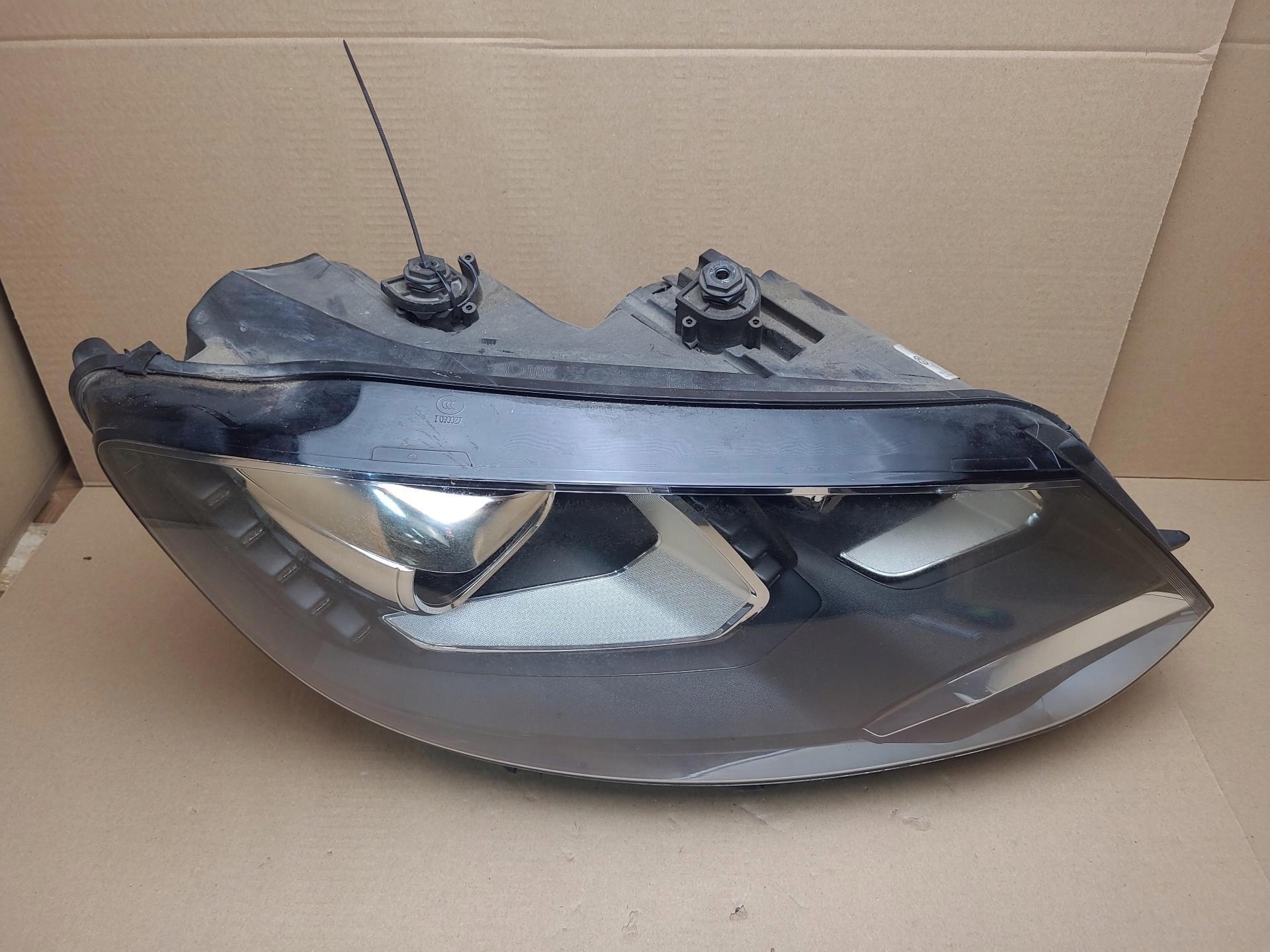 light front right side Volkswagen Sharan 2 2012 7N2941752A