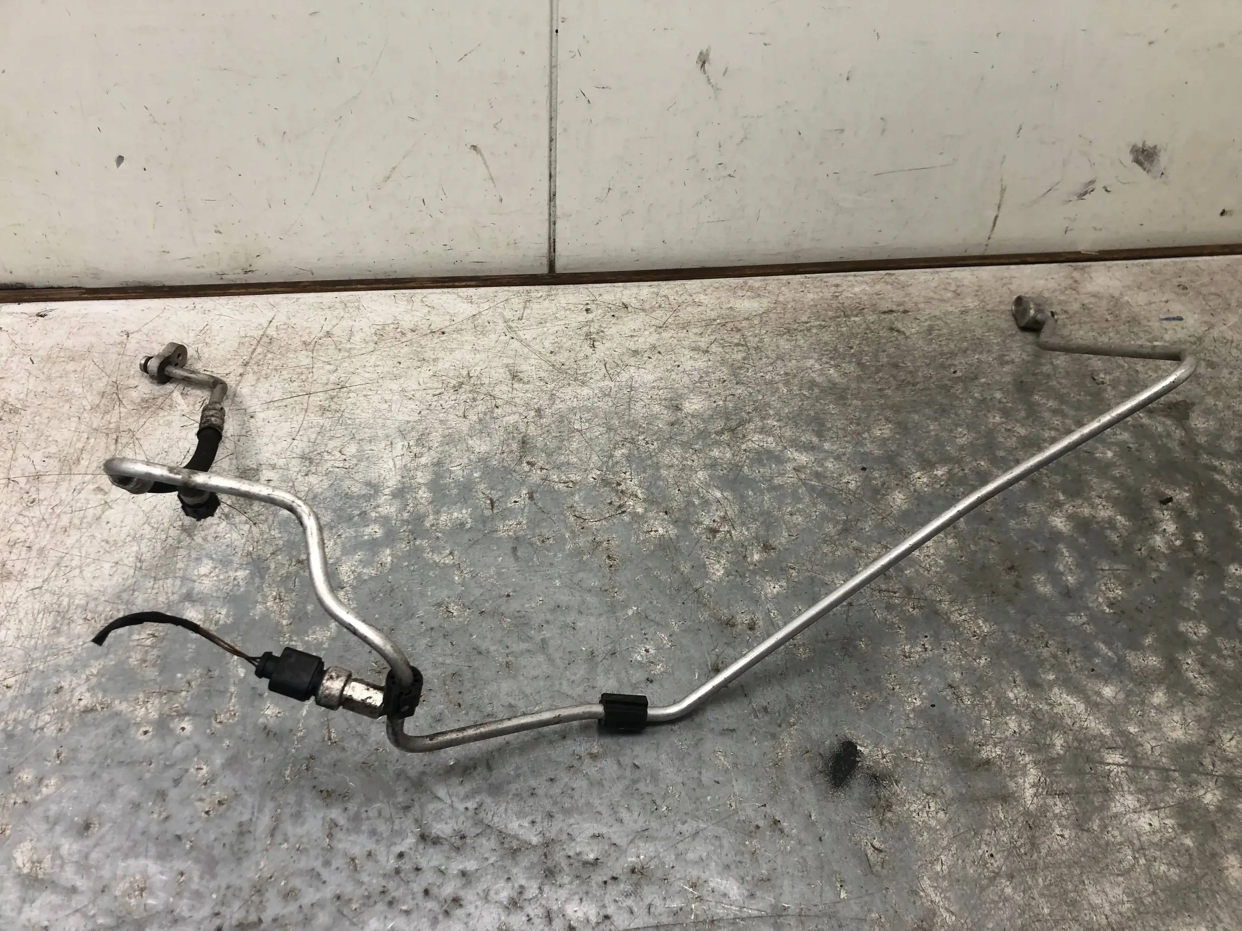 vedení klimatizaci AUDI Q3 8U 8U0820741D