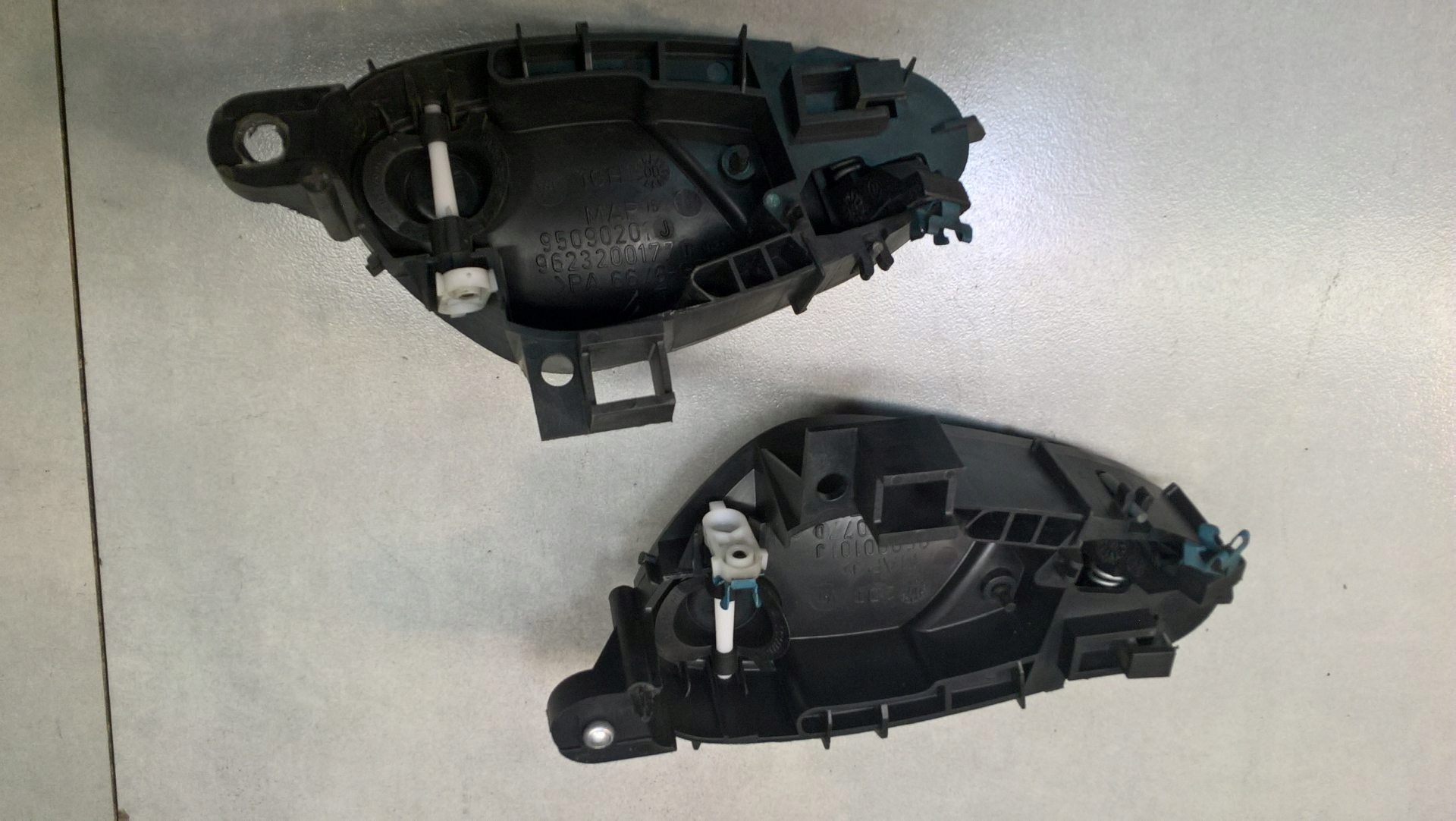 handle inner KOMPLET PEUGEOT PARTNER and 1.9D
