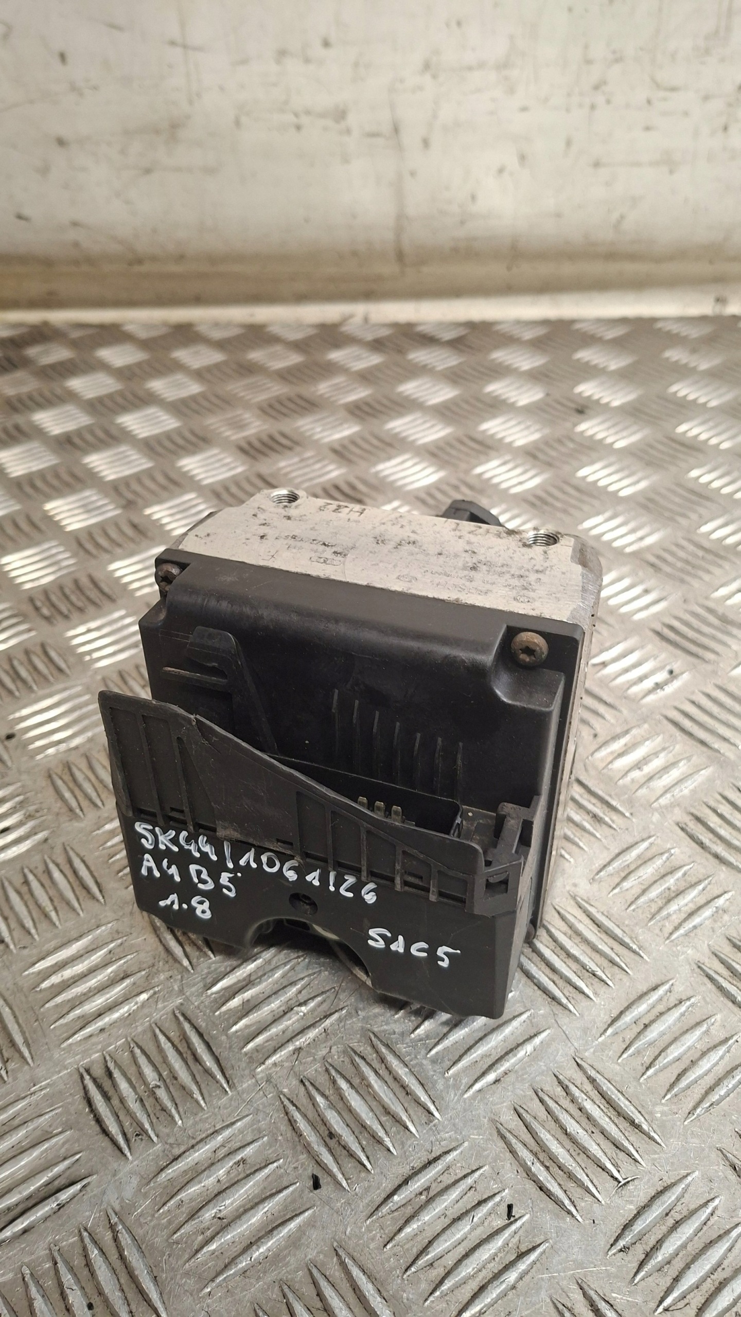 pumpe ABS AUDI A4 B5 1.8