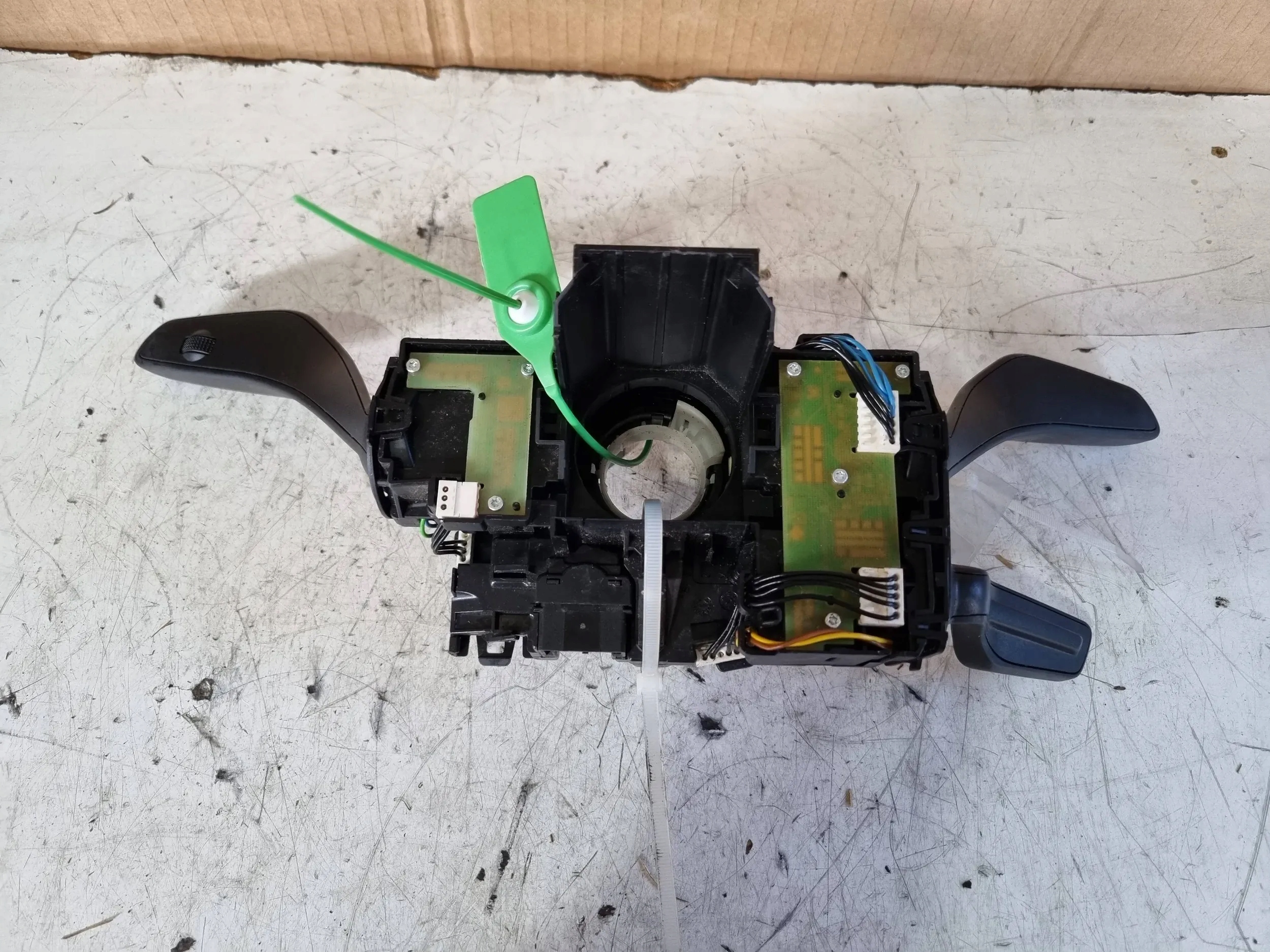steering wheel levers and controls control ring 8V0953521HB 8V0953502AH AUDI A3 8V