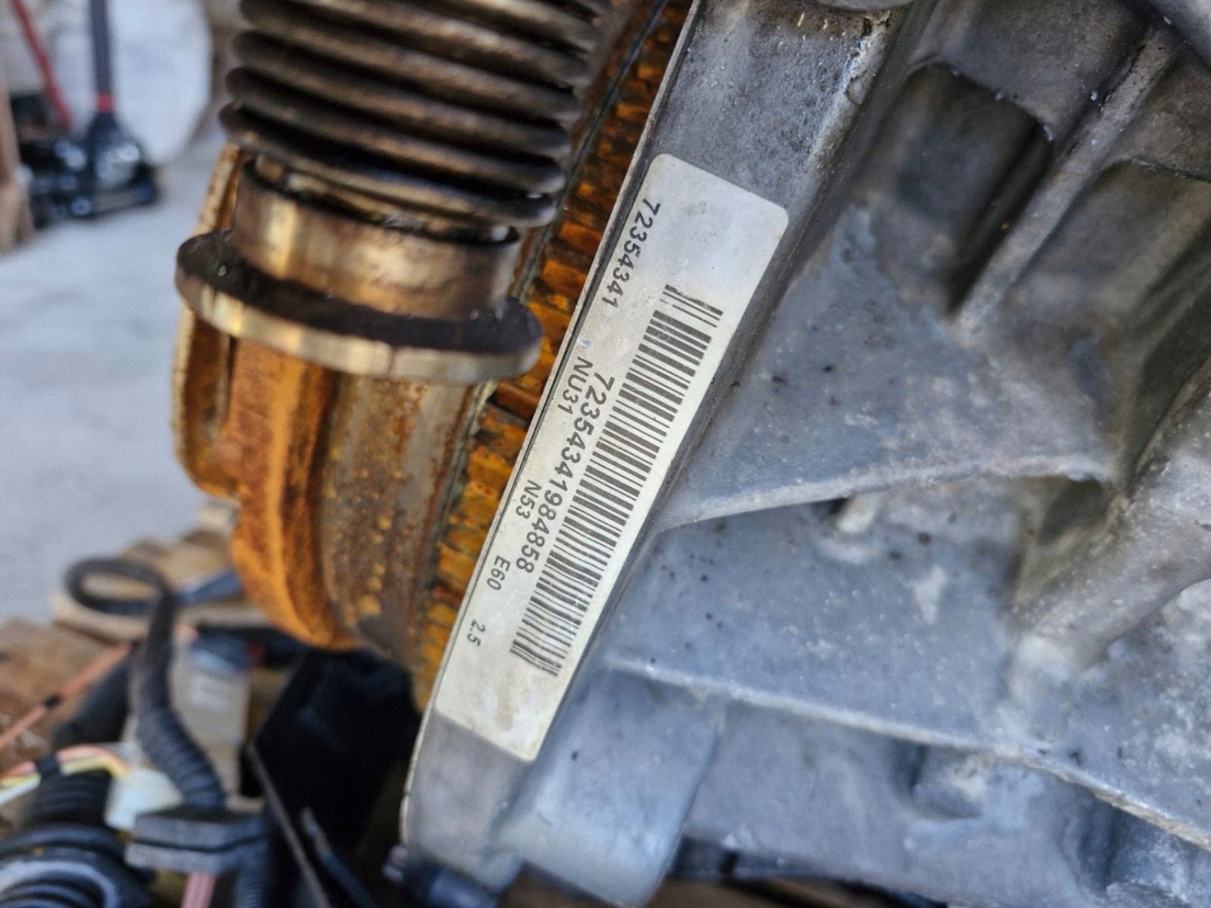 BMW 5 E60 E61 523i motor kompletní 2.5 N53 N53B25