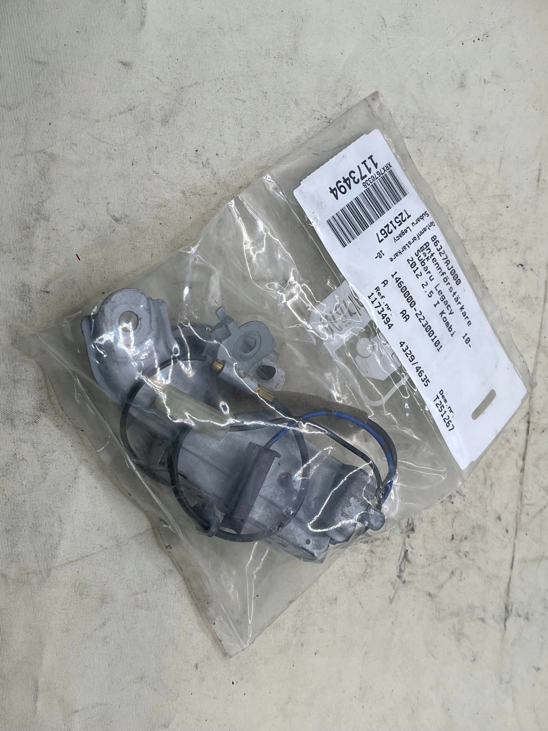 86327AJ000, antenna amplifier SUBARU LEGACY !J