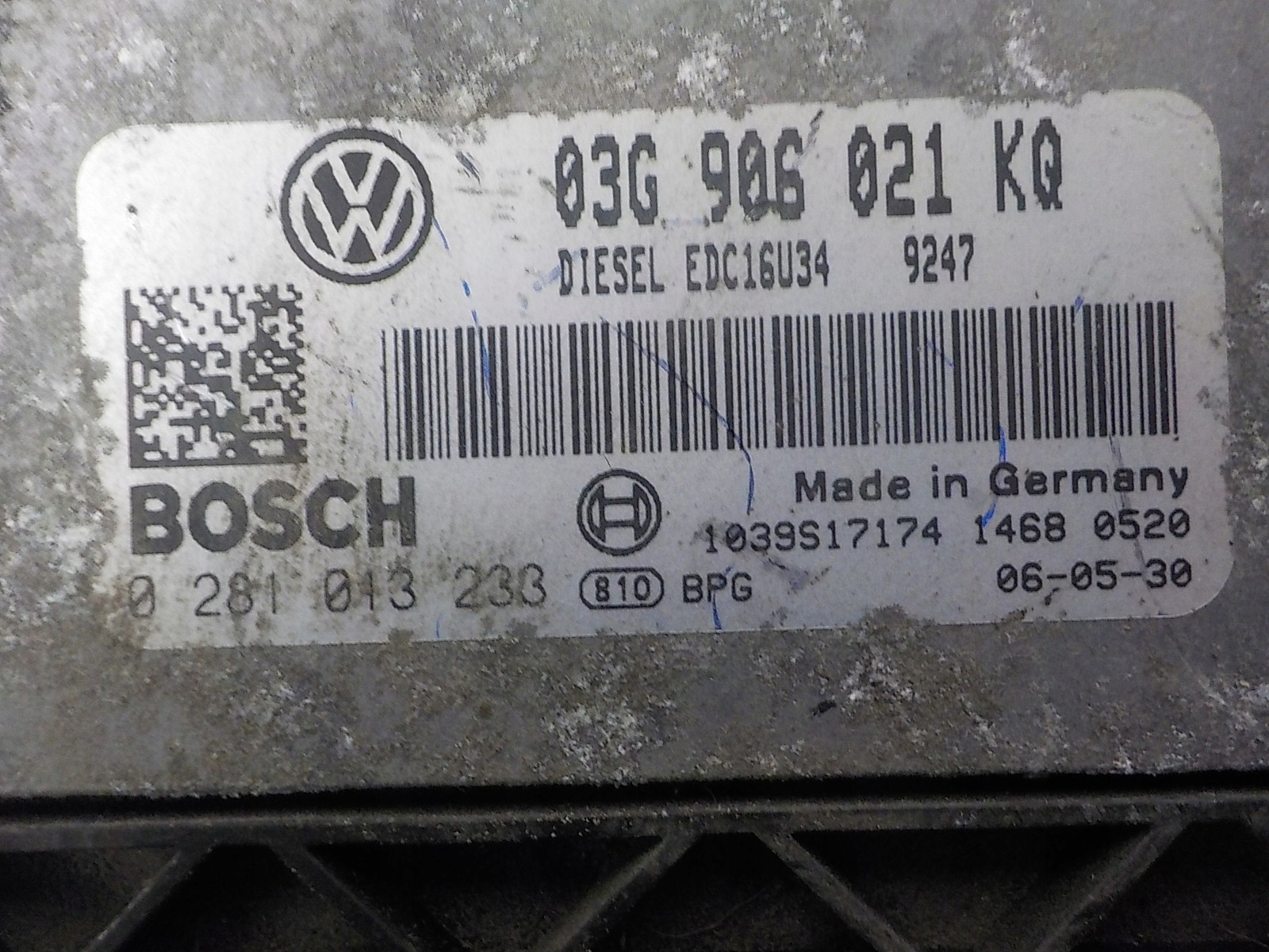VW computer control unit 03G906021KQ 0281013233