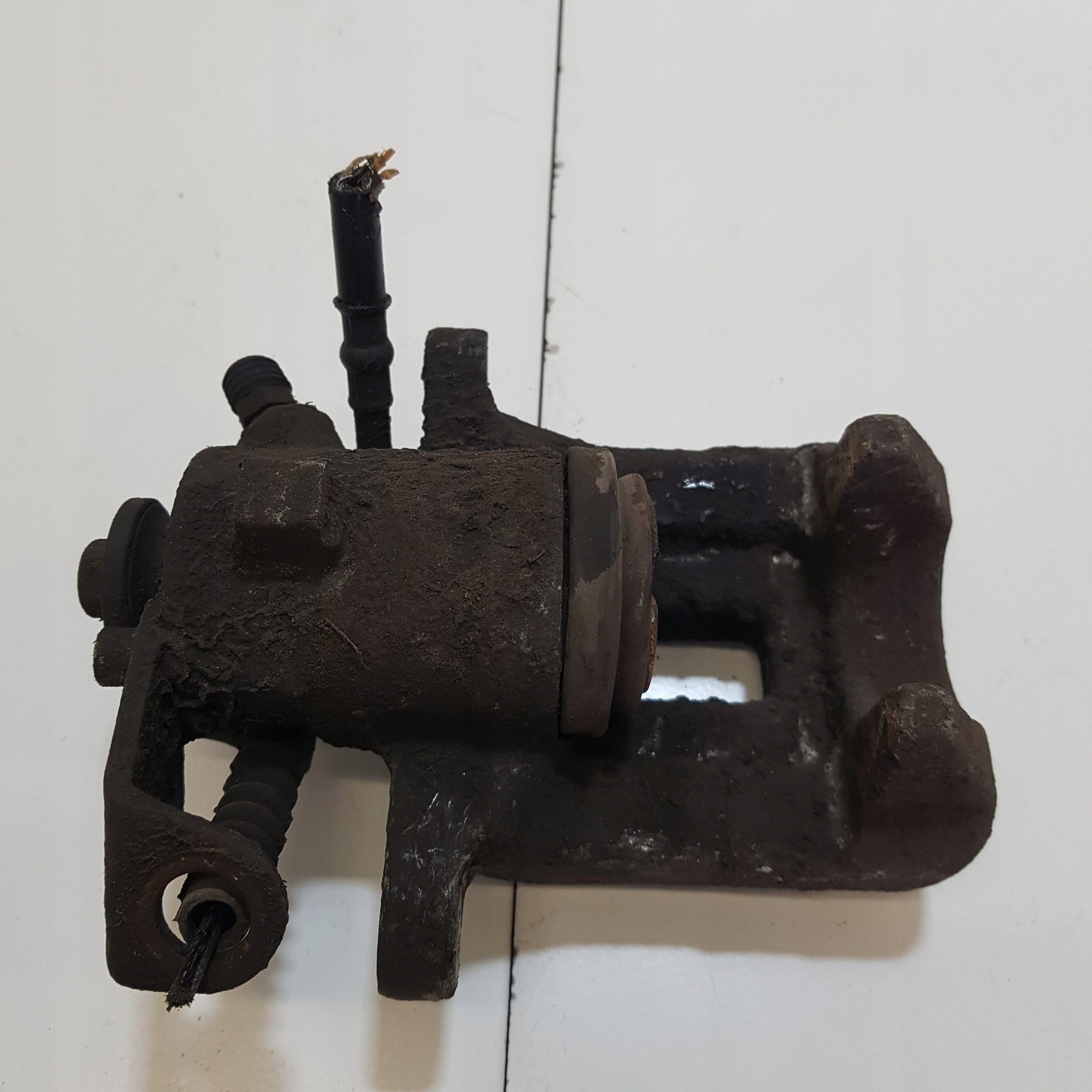 caliper brake left rear part rear VOLKSWAGEN GOLF 4