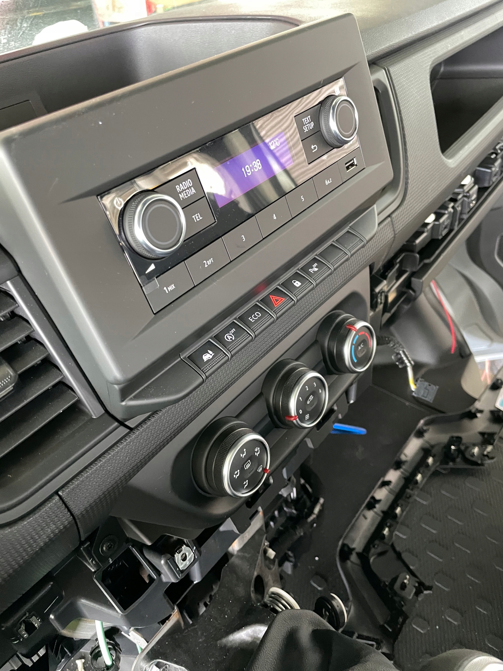 RENAULT TRAFIC IV 2021 PANEL KLIMAANLAGE
