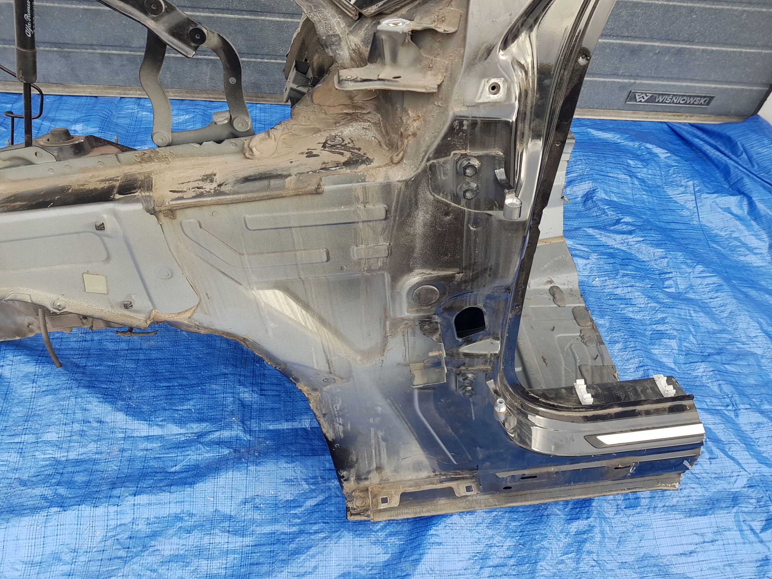 ALFA ROMEO STELVIO placement front body quarter front left left