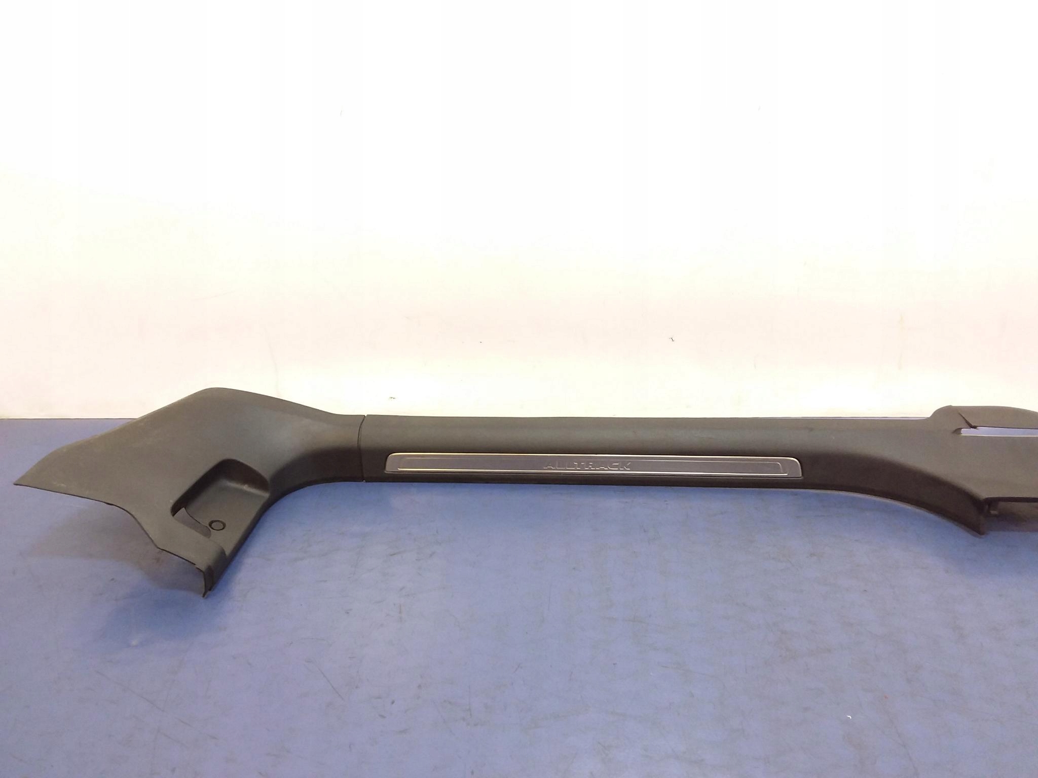 VW PASSAT B8 ALLTRACK накладка на поріг хром ліва купить в Украине на ...