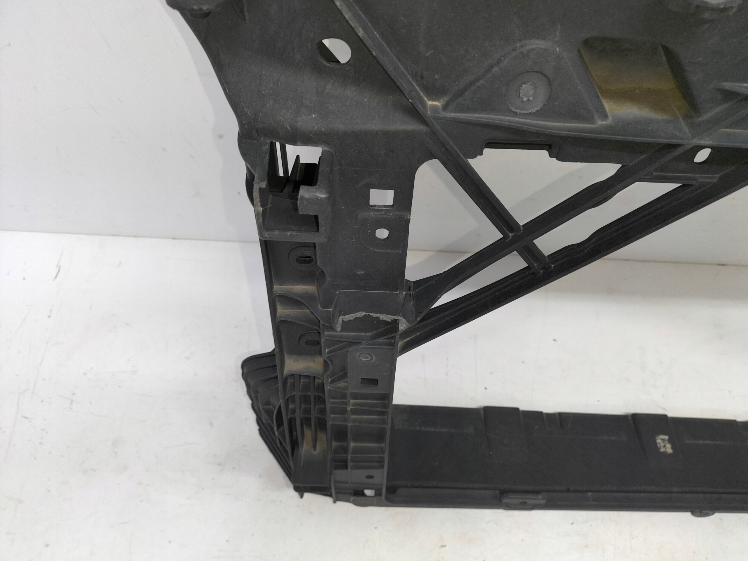 support panel for radiators pillar front SKODA RAPID 12