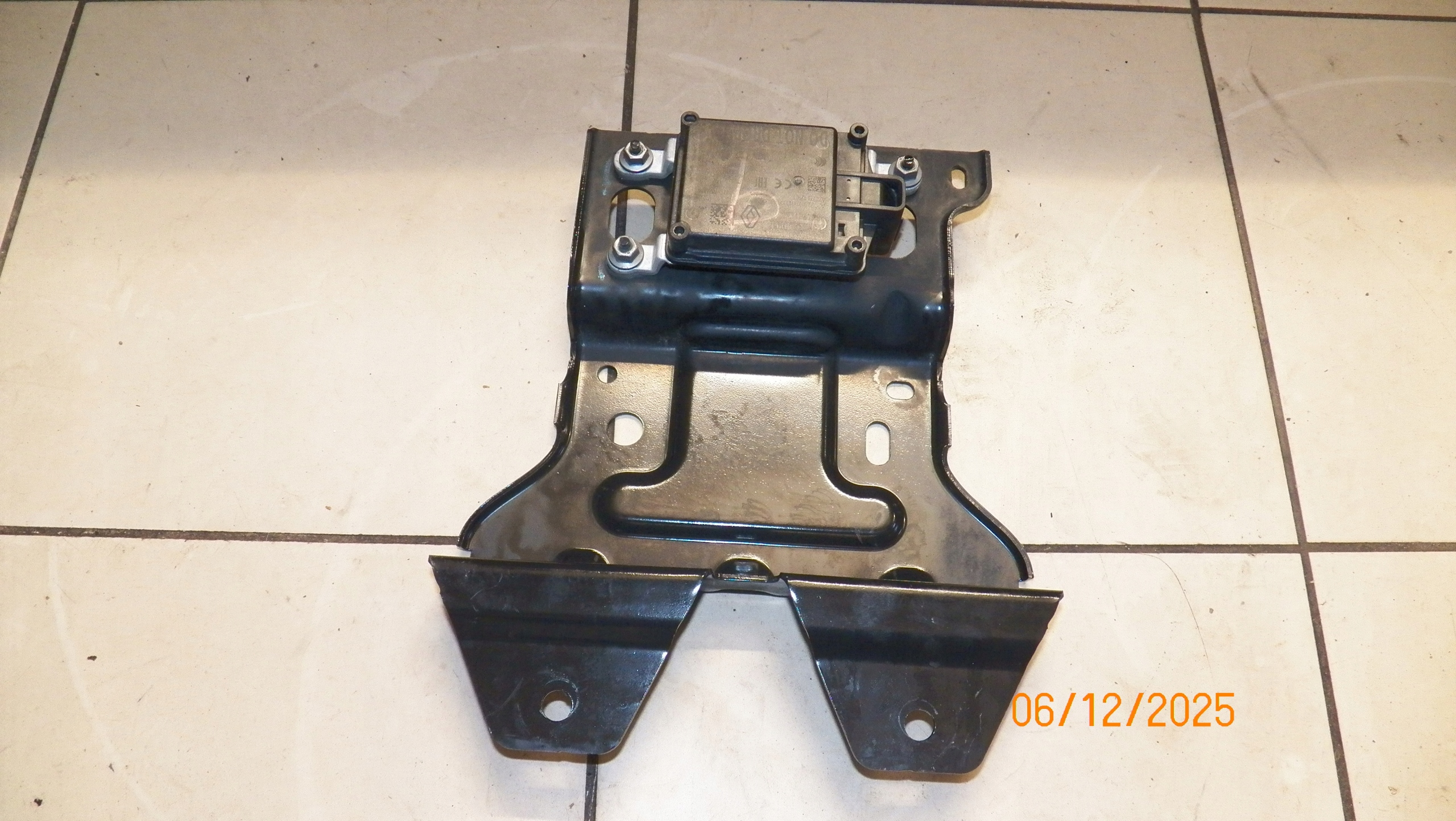 renault CAPTUR II 284471113R