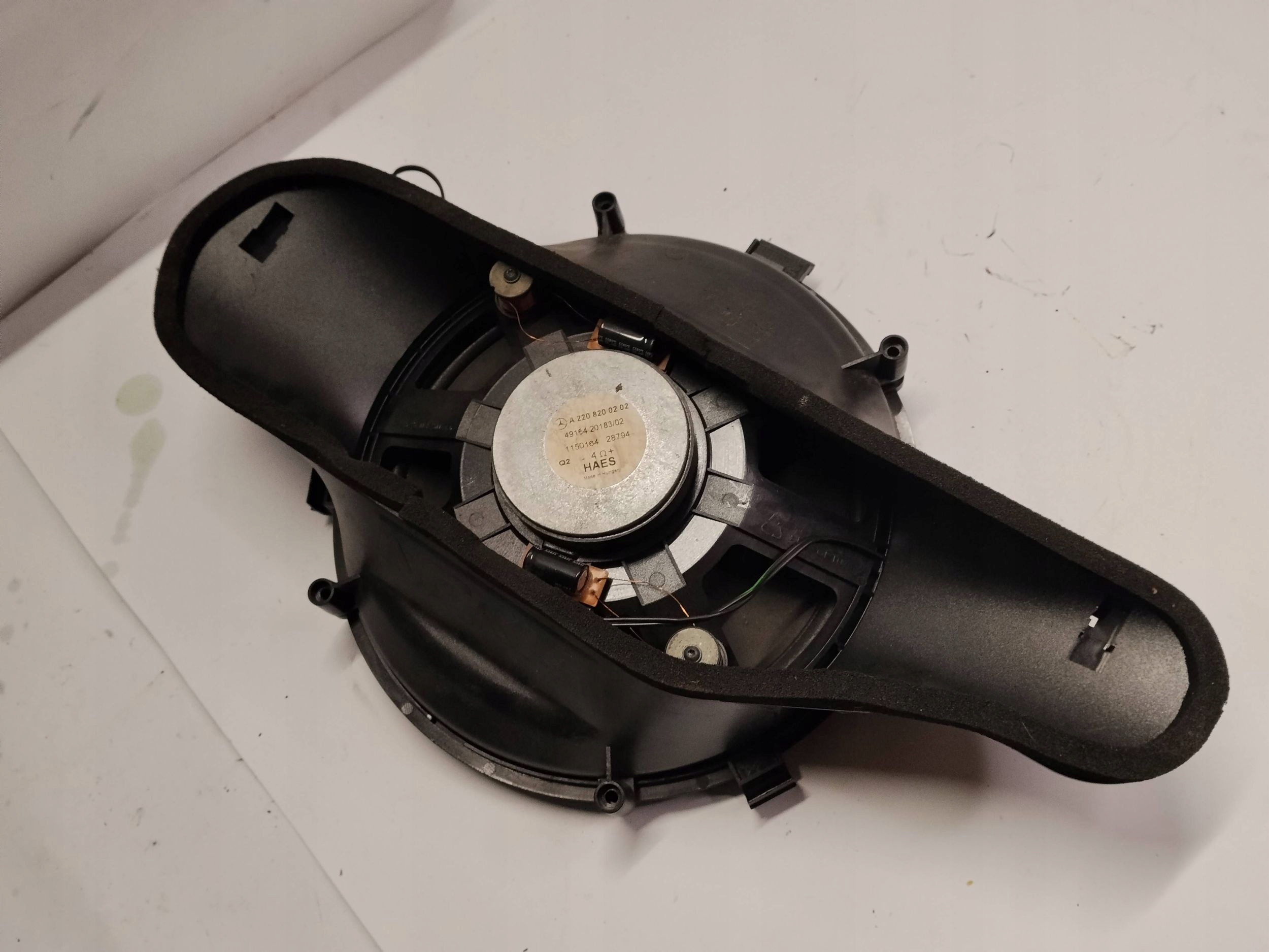 Subwoofer speaker Mercedes-Benz S W220 A2208200202