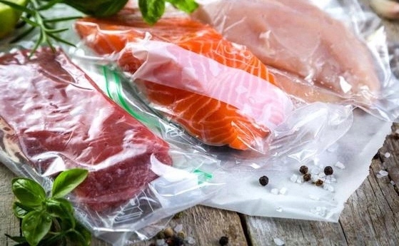 FOLIA PRÓŻNIOWA DO ZGRZEWARKI RĘKAW 25x6M ŻYWNOŚCI Długość 6 m