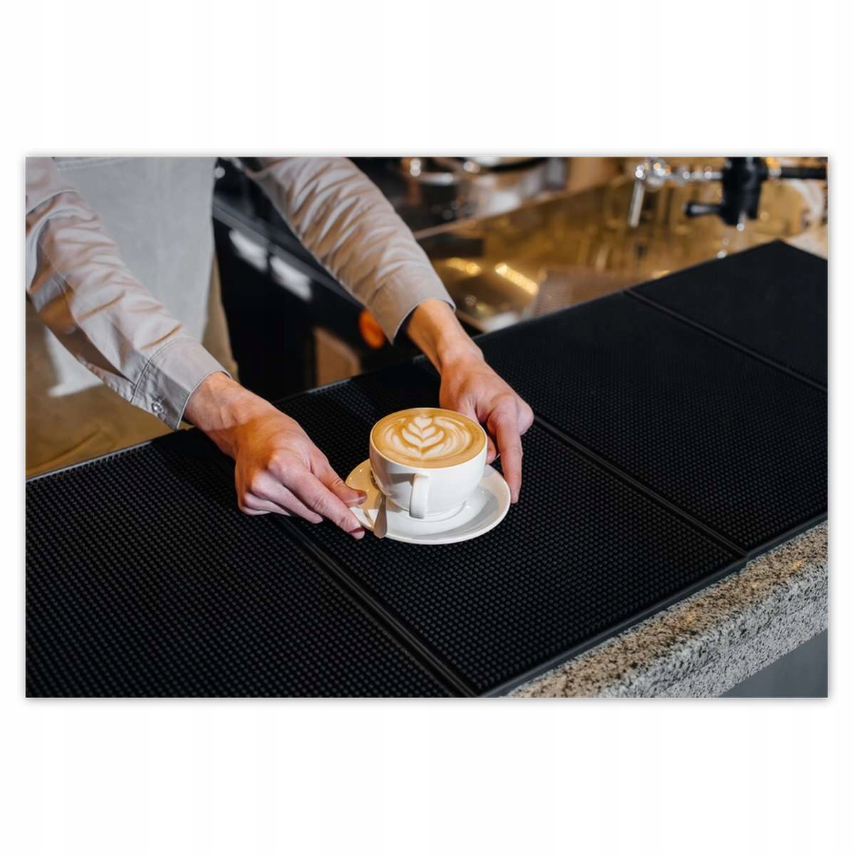 Plakáty 200x135 Barista podávání kávy