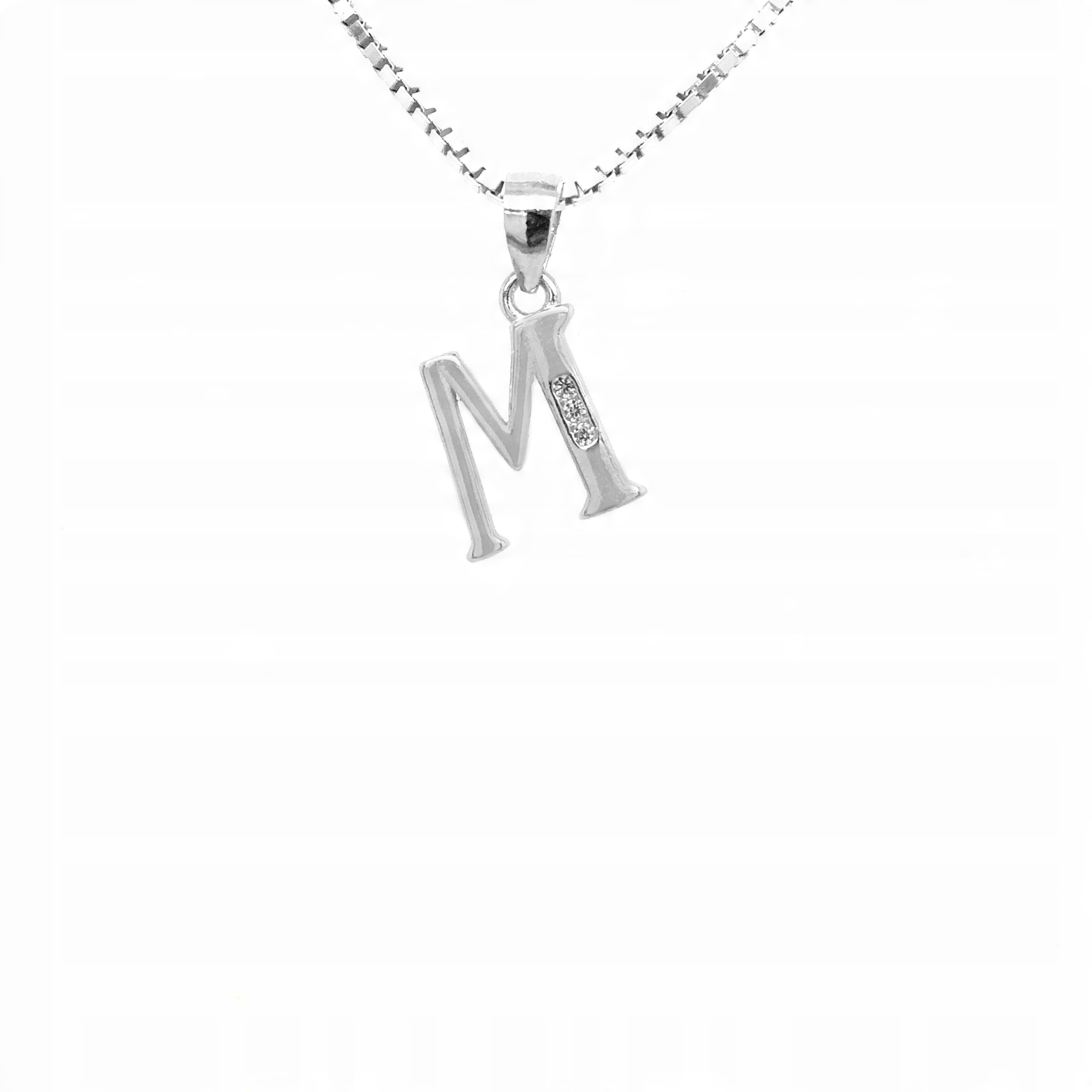 

Literka srebrna "M" wisior
