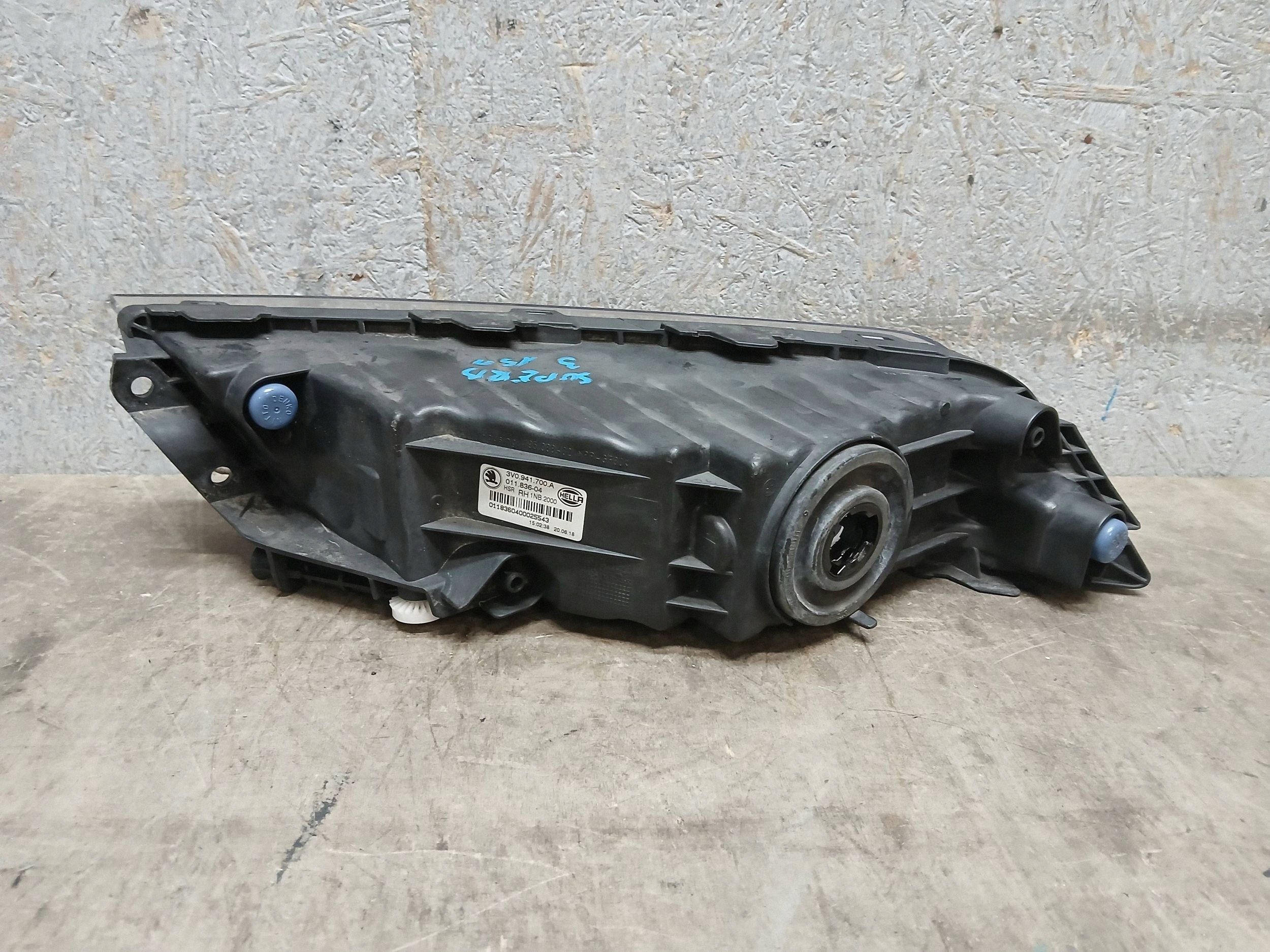 fog light front right SKODA SUPERB III 3 3V 15- 3V0941700A