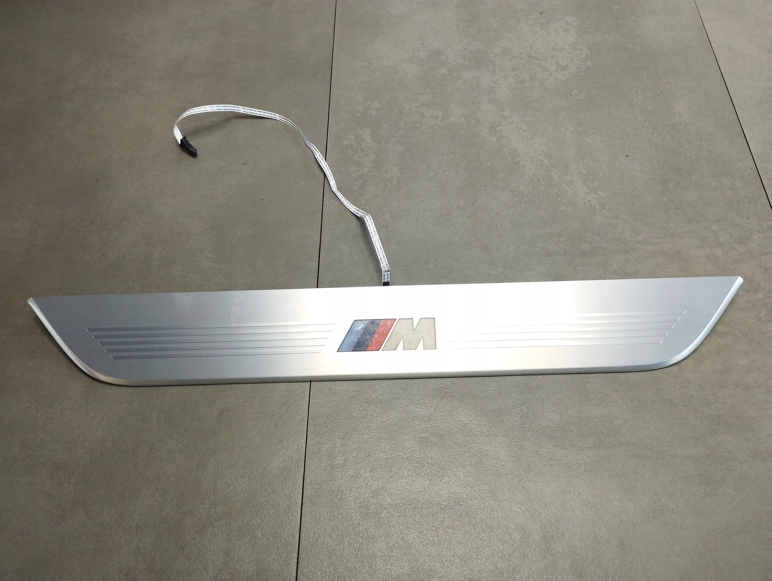 BMW 7 G11 moulding threshold 8061028