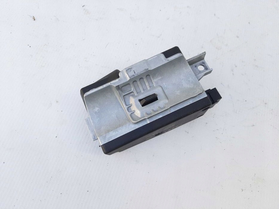 Rygiel blokada des Lenkrads Audi A4 B8 A5 8T LIFT